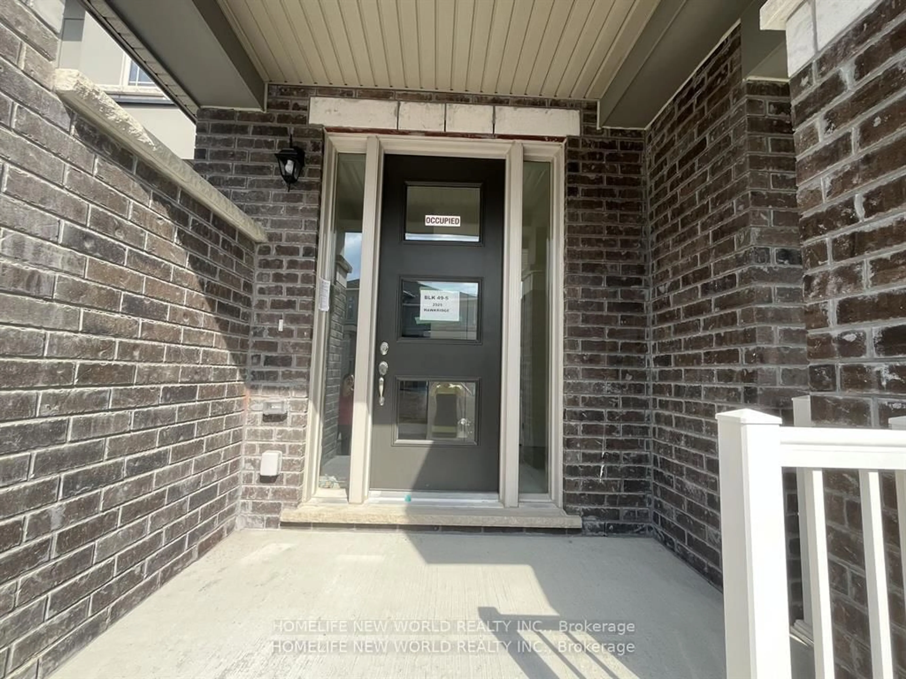 Indoor entryway for 2925 Hawkridge Lane, Pickering Ontario L1X 0P5
