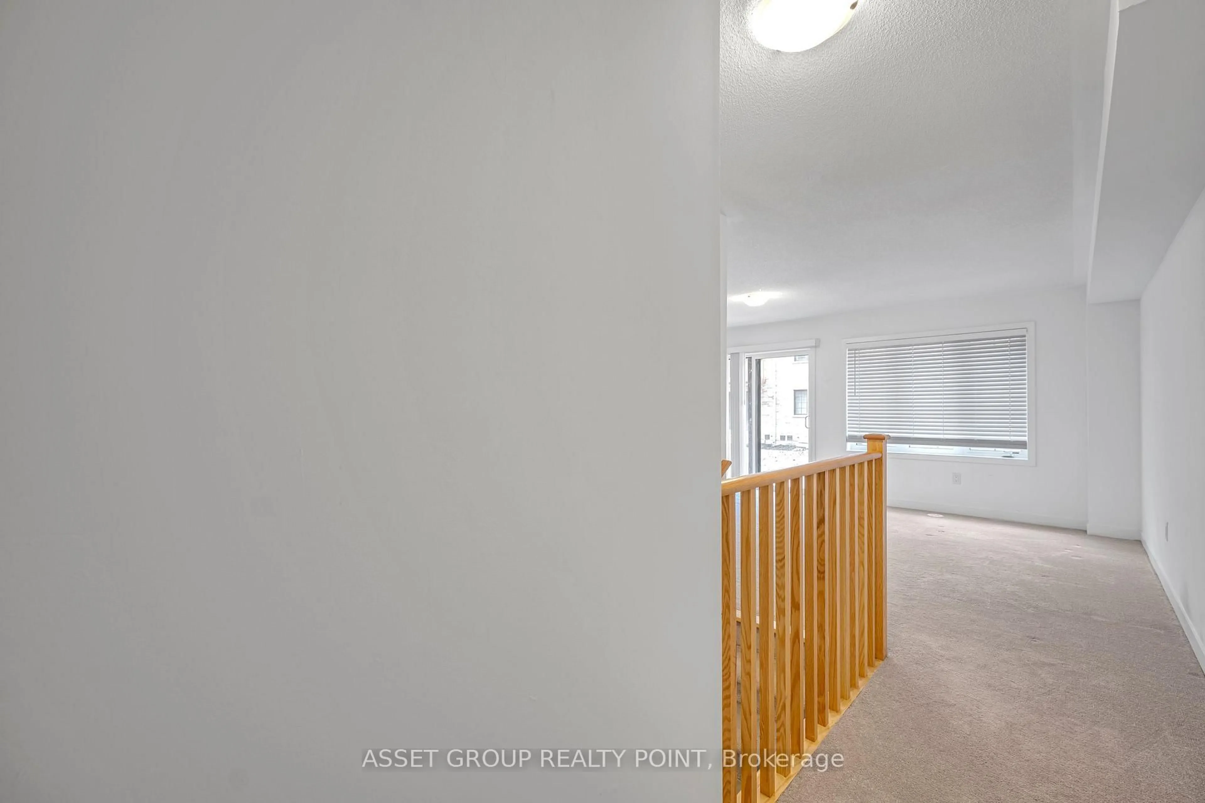 Indoor foyer for 12 Calloway Way, Whitby Ontario L1N 0N9