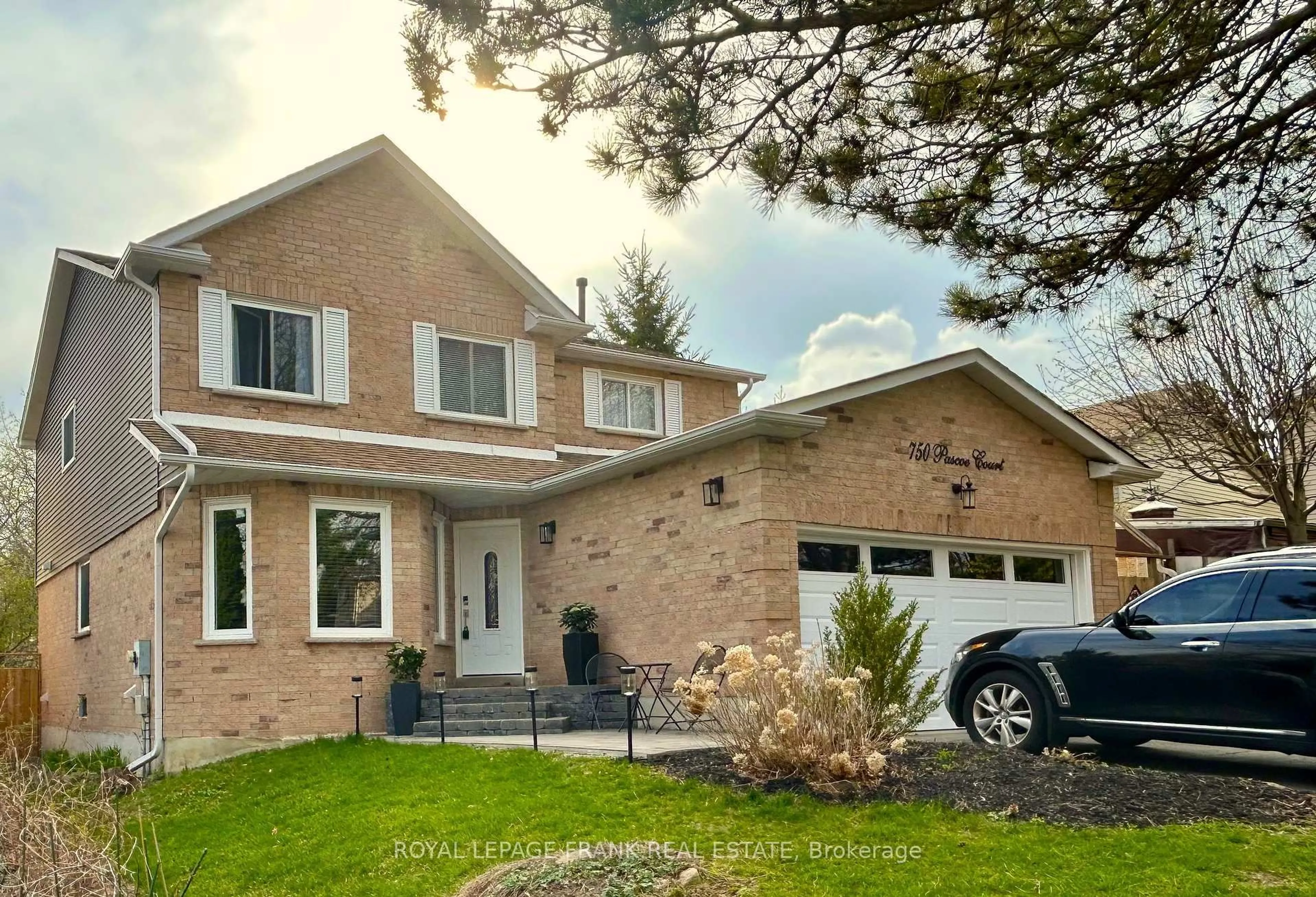 Home with brick exterior material, street for 750 Pascoe Crt, Oshawa Ontario L1K 1S9
