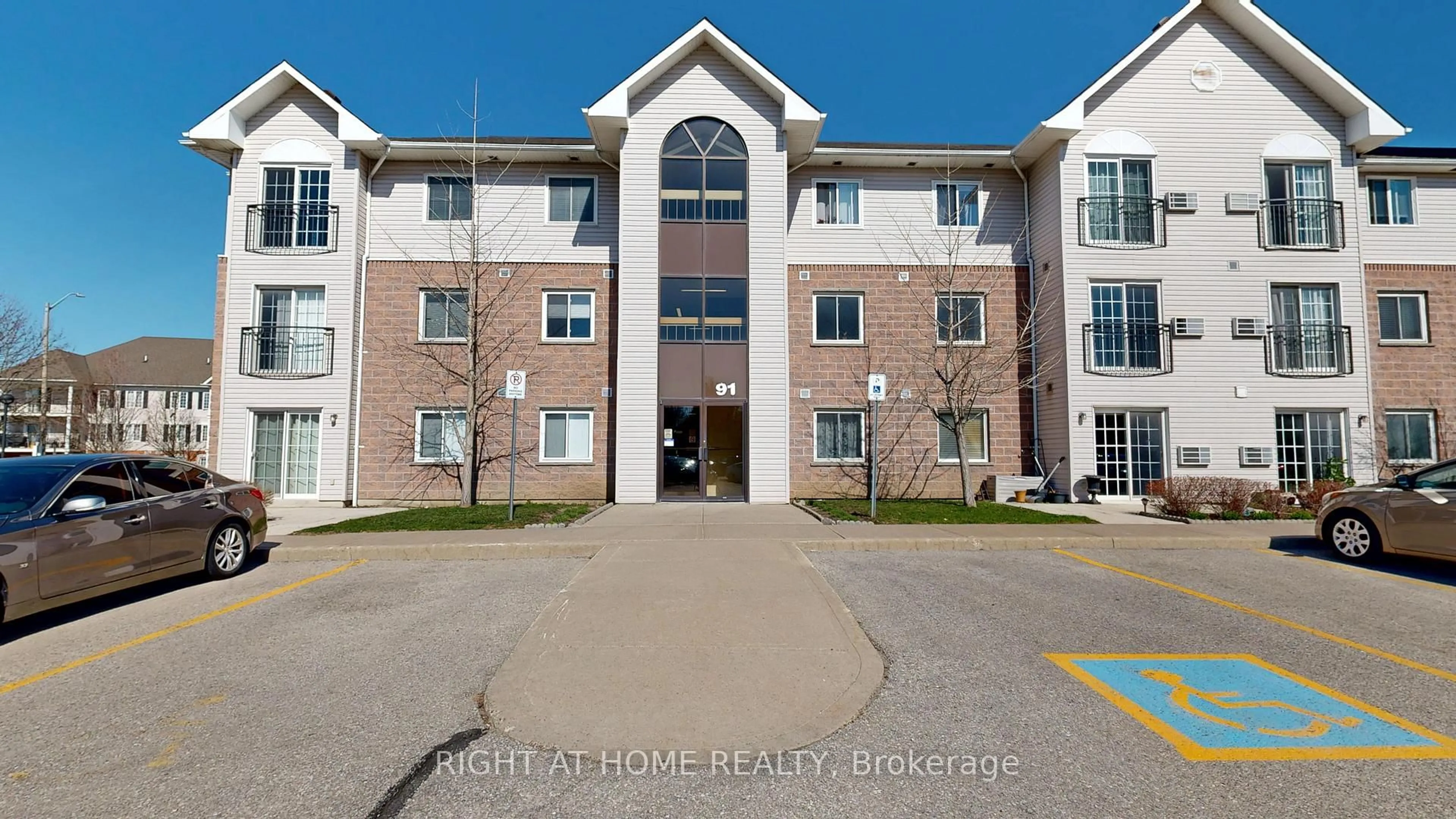 Unknown for 91 Aspen Springs Dr #303, Clarington Ontario L1C 5J9