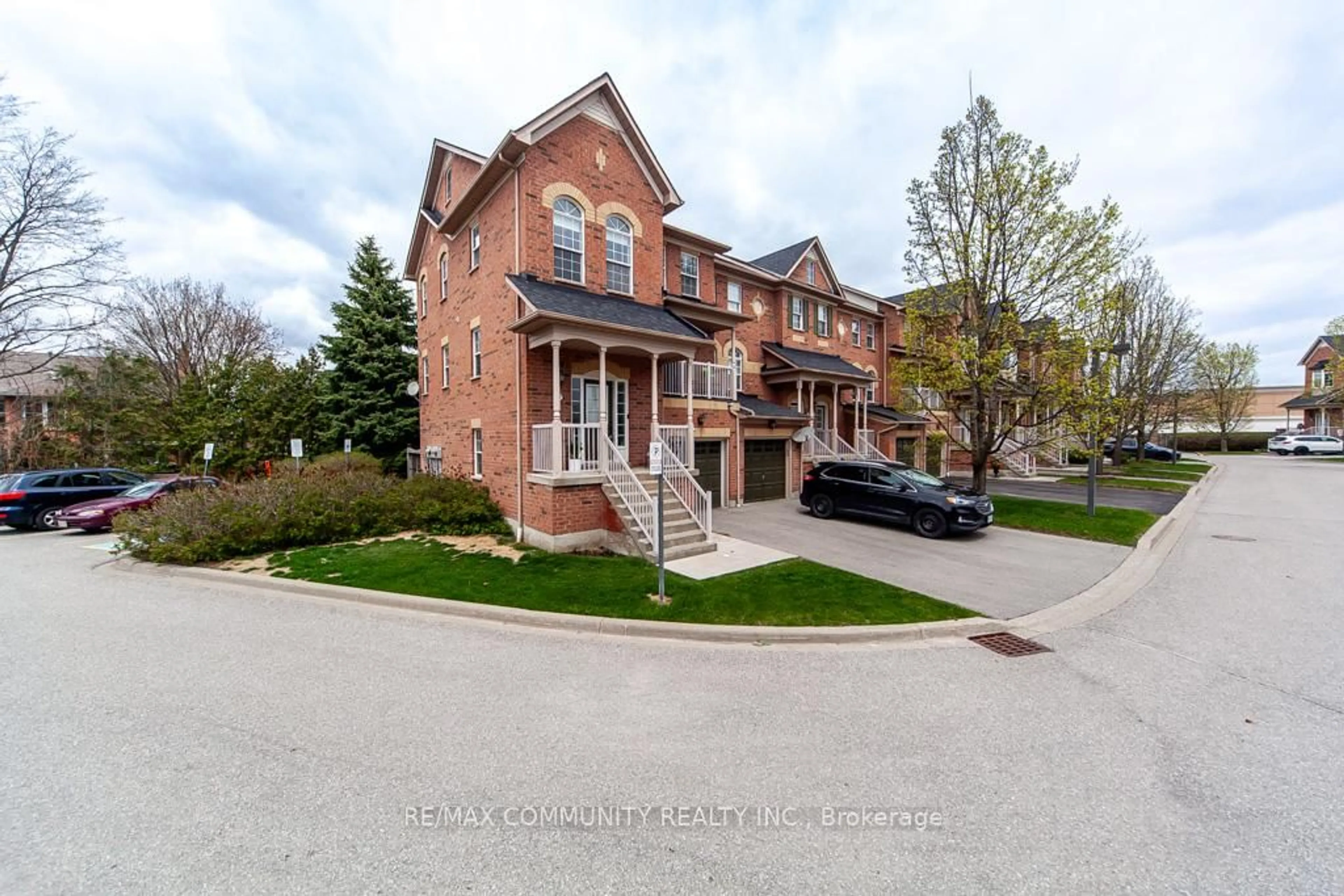 Home with brick exterior material, street for 575 Steeple Hill #17, Pickering Ontario L1V 5Z2