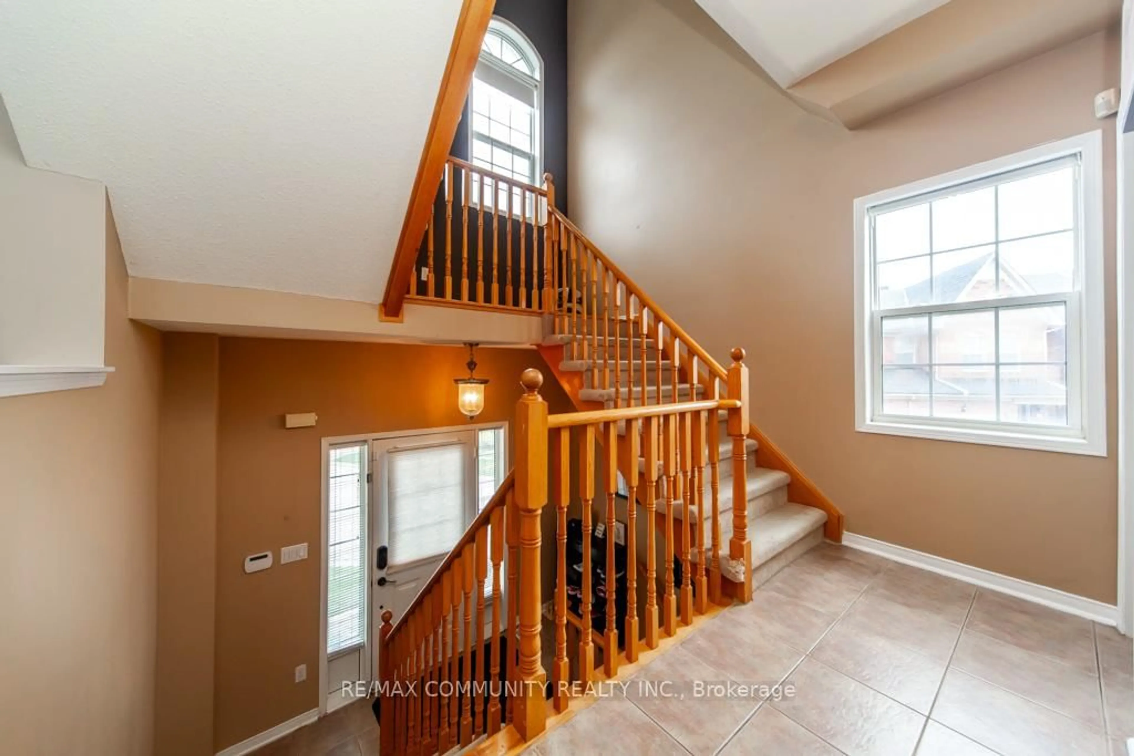 Unknown for 575 Steeple Hill #17, Pickering Ontario L1V 5Z2