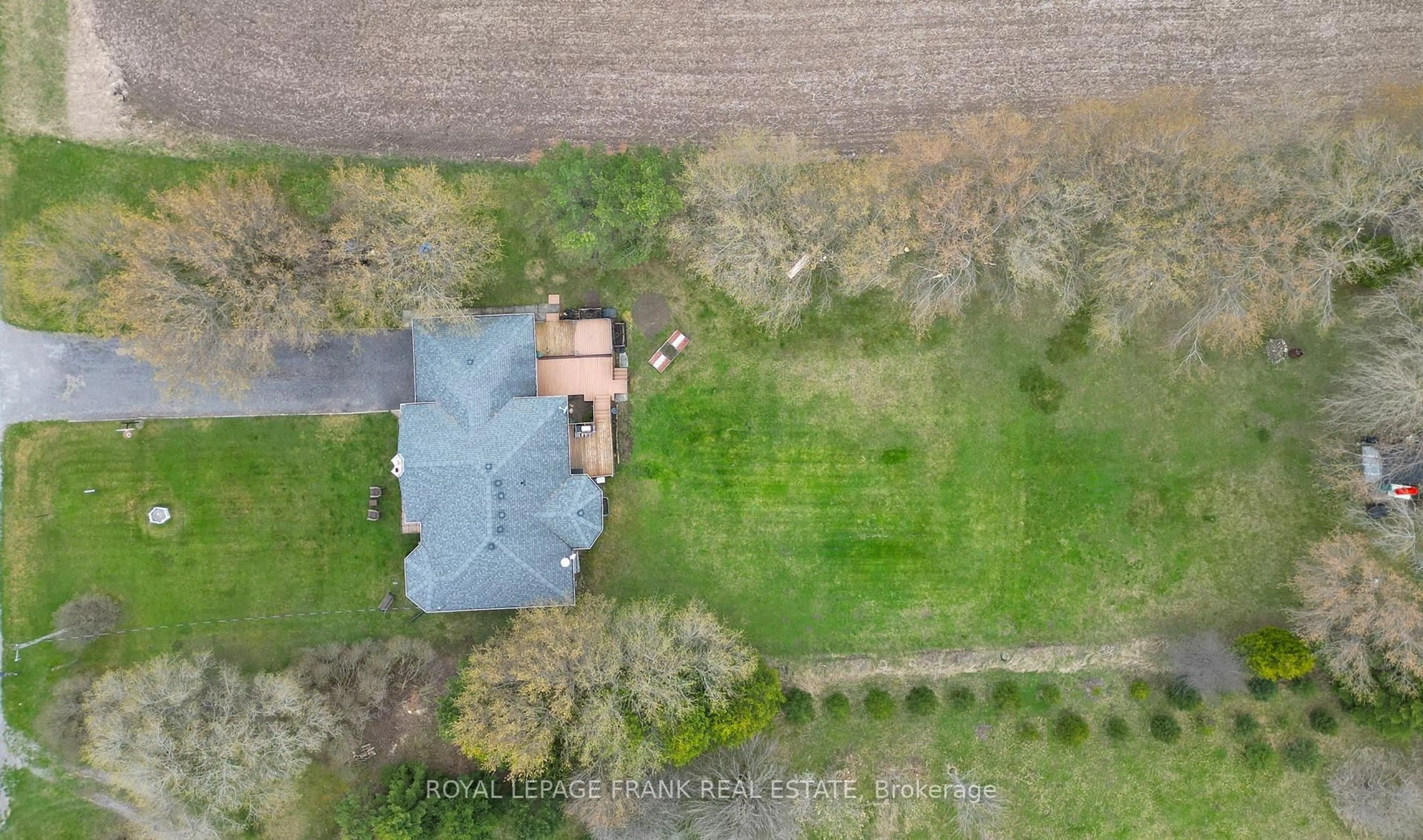 A pic from outside/outdoor area/front of a property/back of a property/a pic from drone, building for 4491 Mckee Rd, Scugog Ontario L0B 1B0