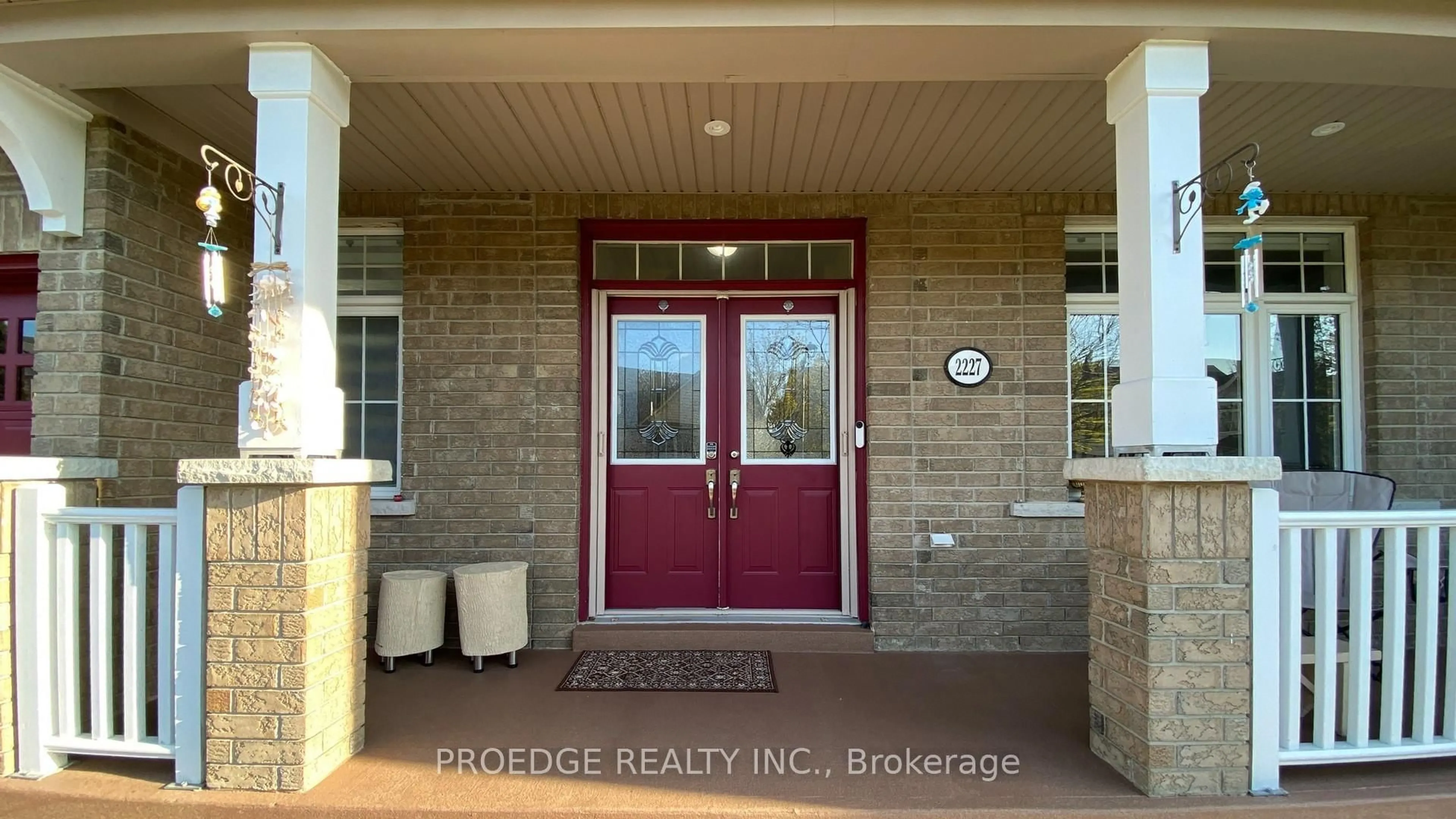 Indoor entryway for 2227 Minsky Pl, Oshawa Ontario L1C 1C4