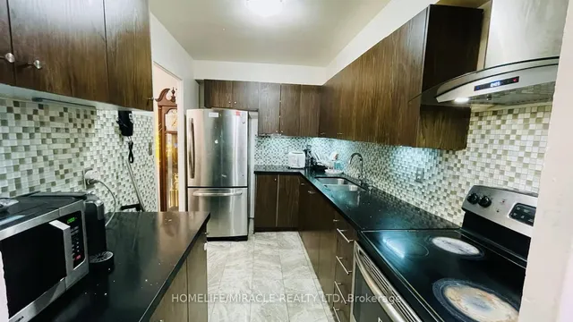 Additional property image - 5 Massey Sq Unit 1108