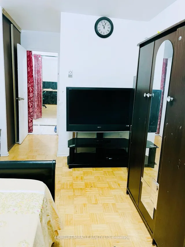 Additional property image - 5 Massey Sq Unit 1108