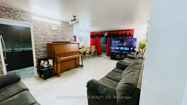 Additional property image - 5 Massey Sq Unit 1108