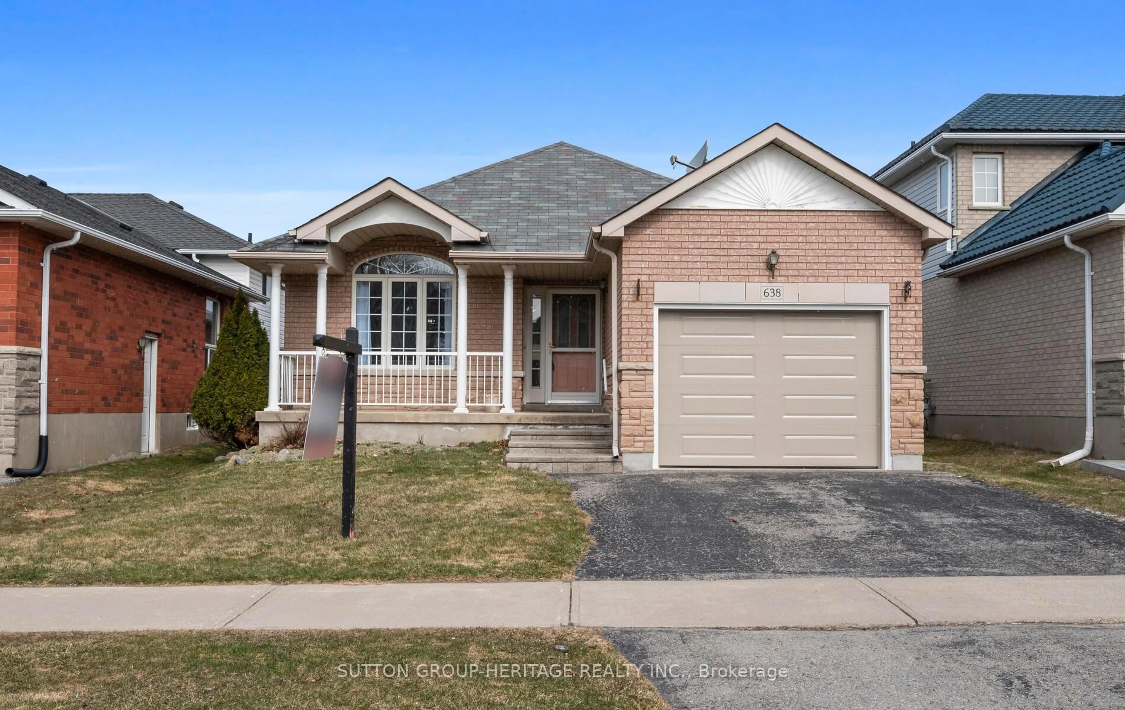 Home with brick exterior material, street for 638 Longworth Ave, Clarington Ontario L1C 5B8