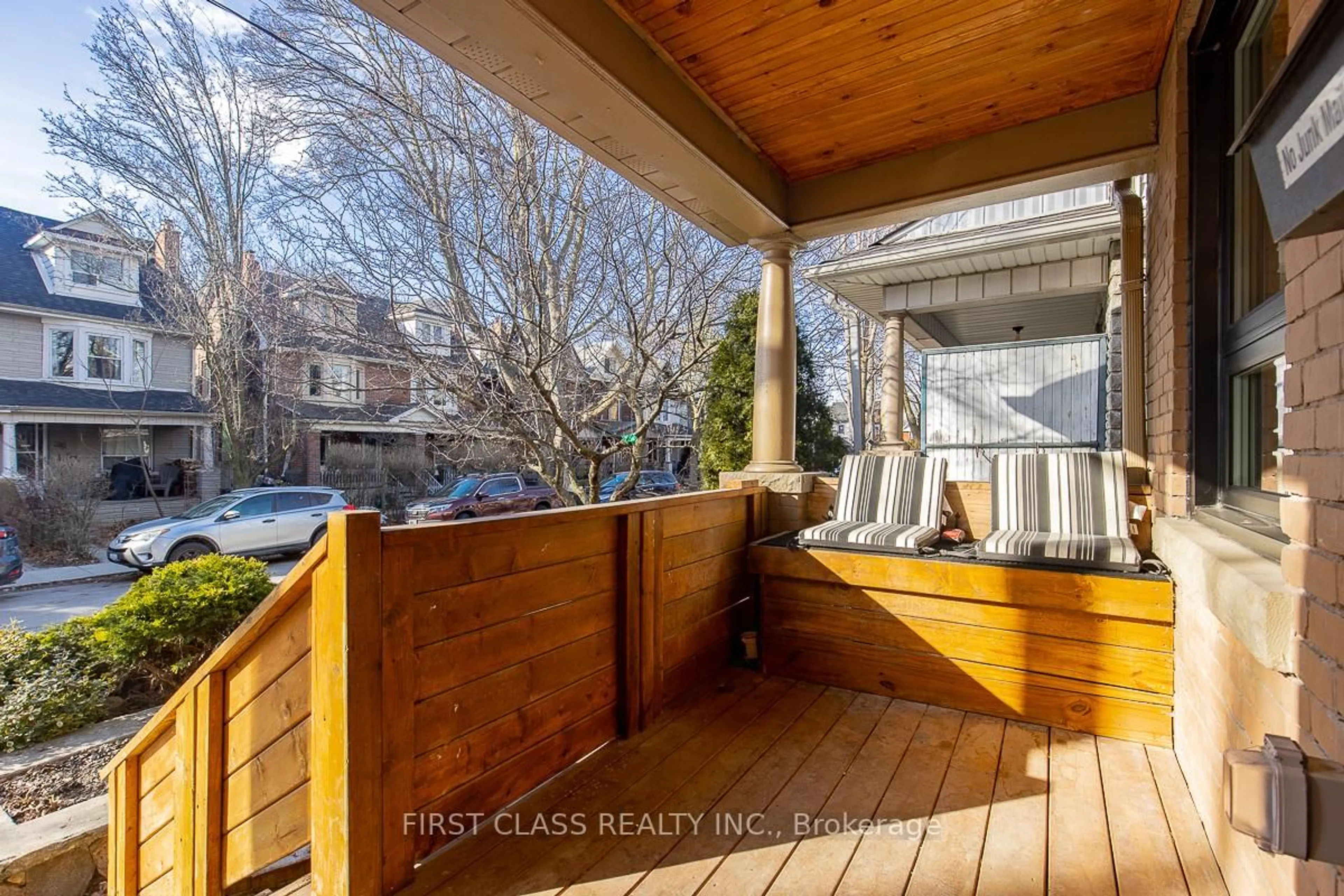 Patio, street for 28 Endean Ave, Toronto Ontario M4M 1W6