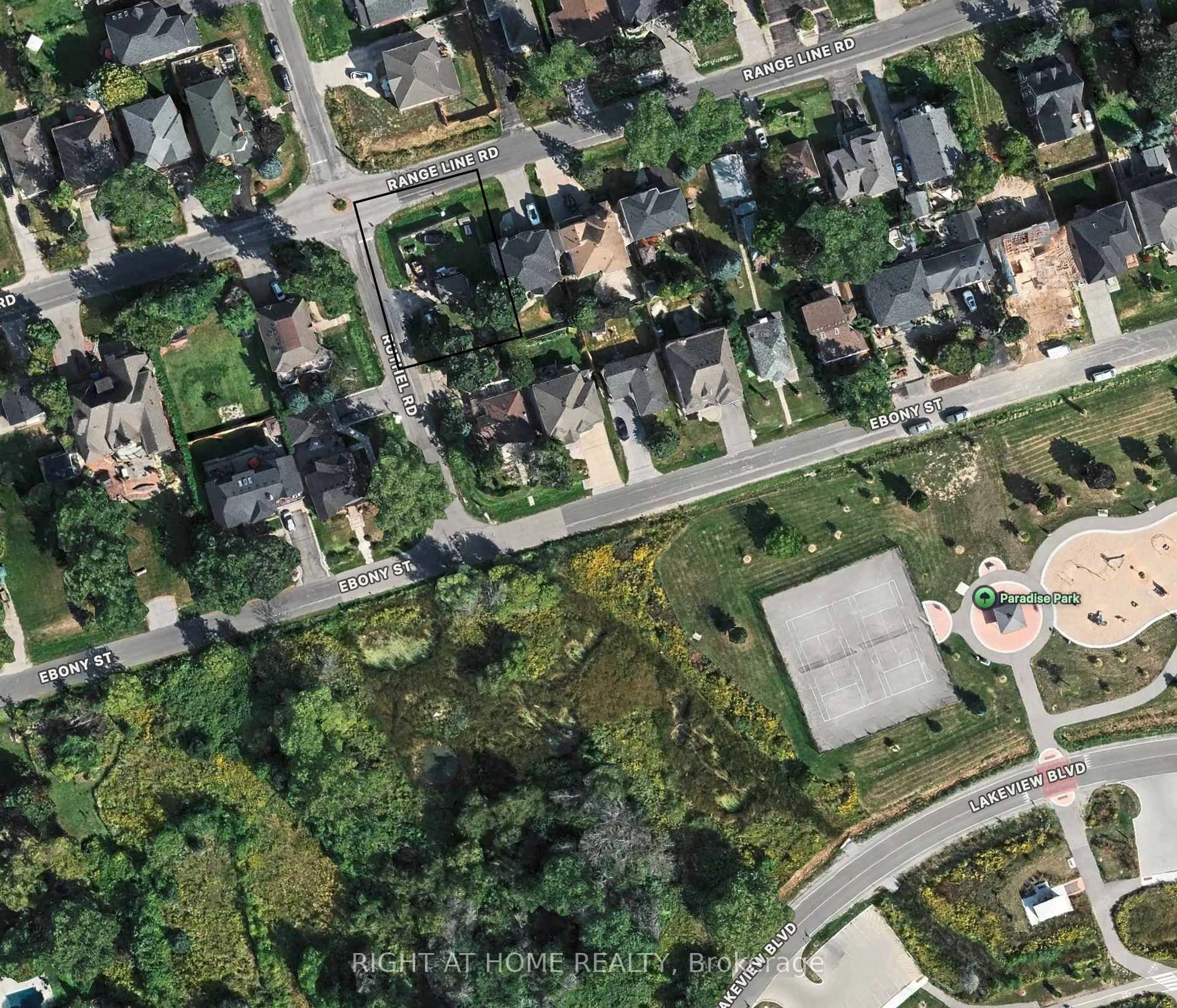A pic from outside/outdoor area/front of a property/back of a property/a pic from drone, street for 2978 Ebony St, Ajax Ontario L1S 1B6