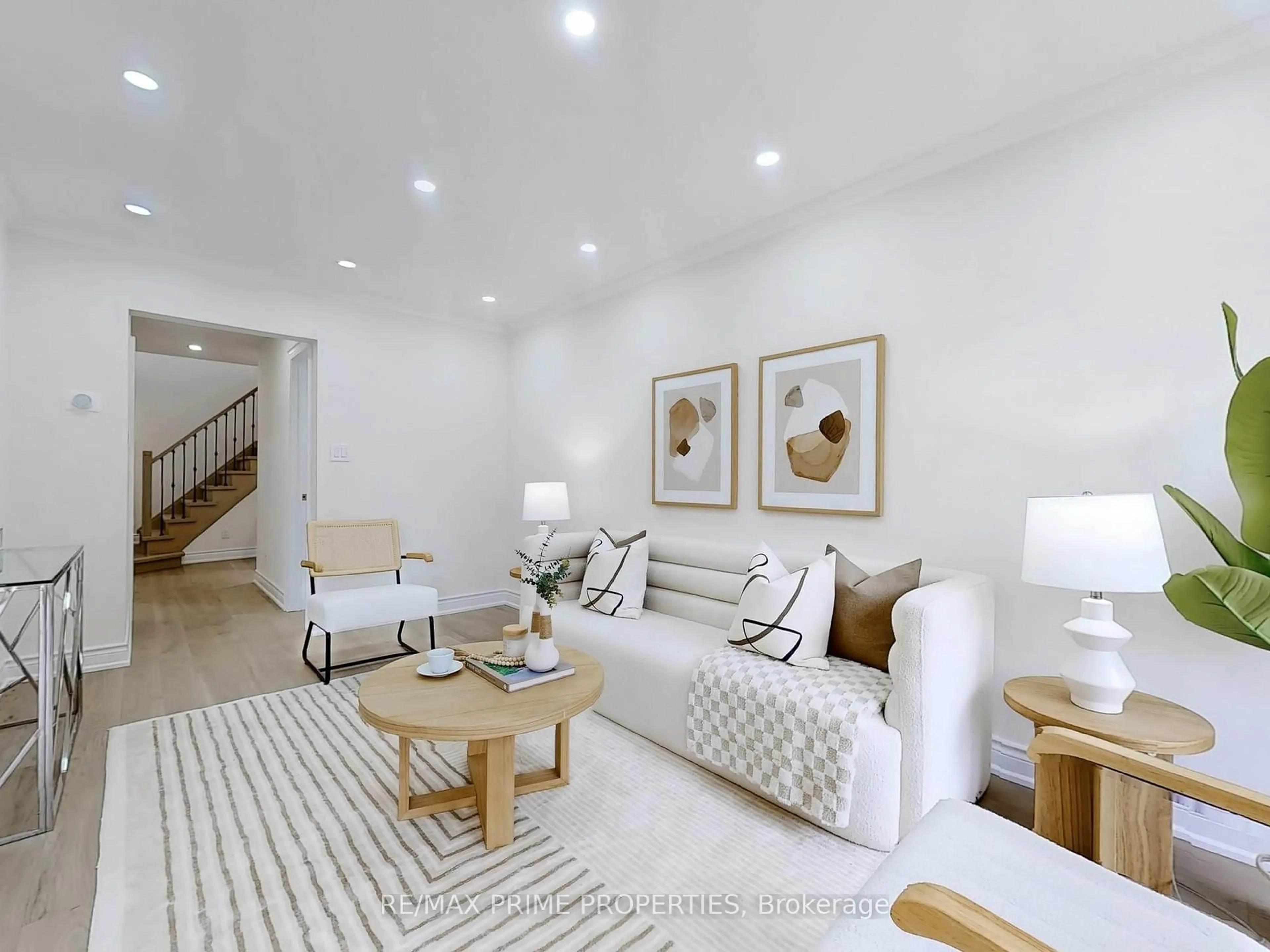 Living room with furniture, unknown for 38 Audrelane Crt, Toronto Ontario M1V 3S4