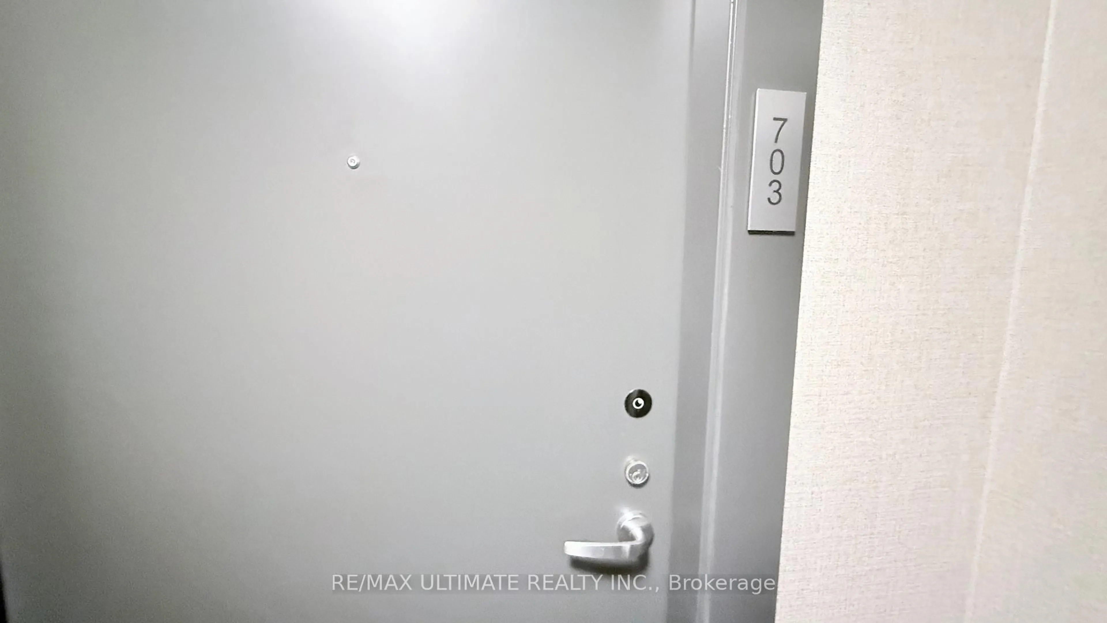 A pic of a room for 286 Main St #703, Toronto Ontario M4C 0B3