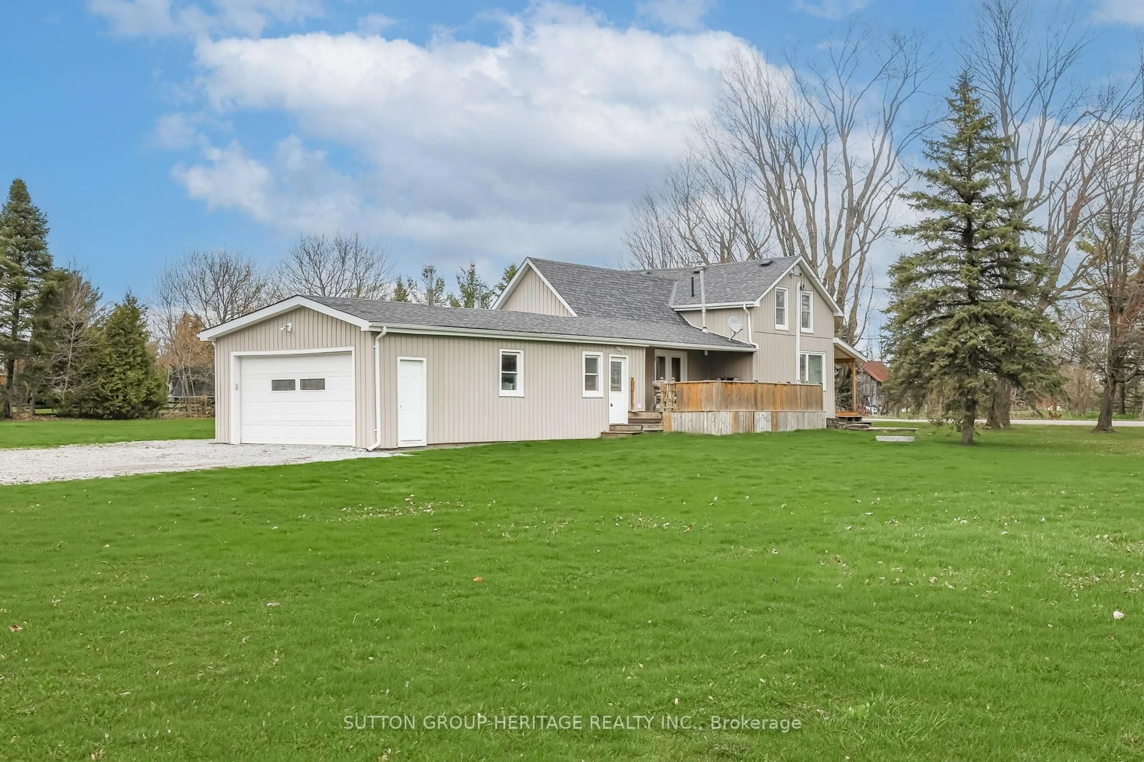A pic from outside/outdoor area/front of a property/back of a property/a pic from drone, unknown for 190 River St, Scugog Ontario L0C 1G0