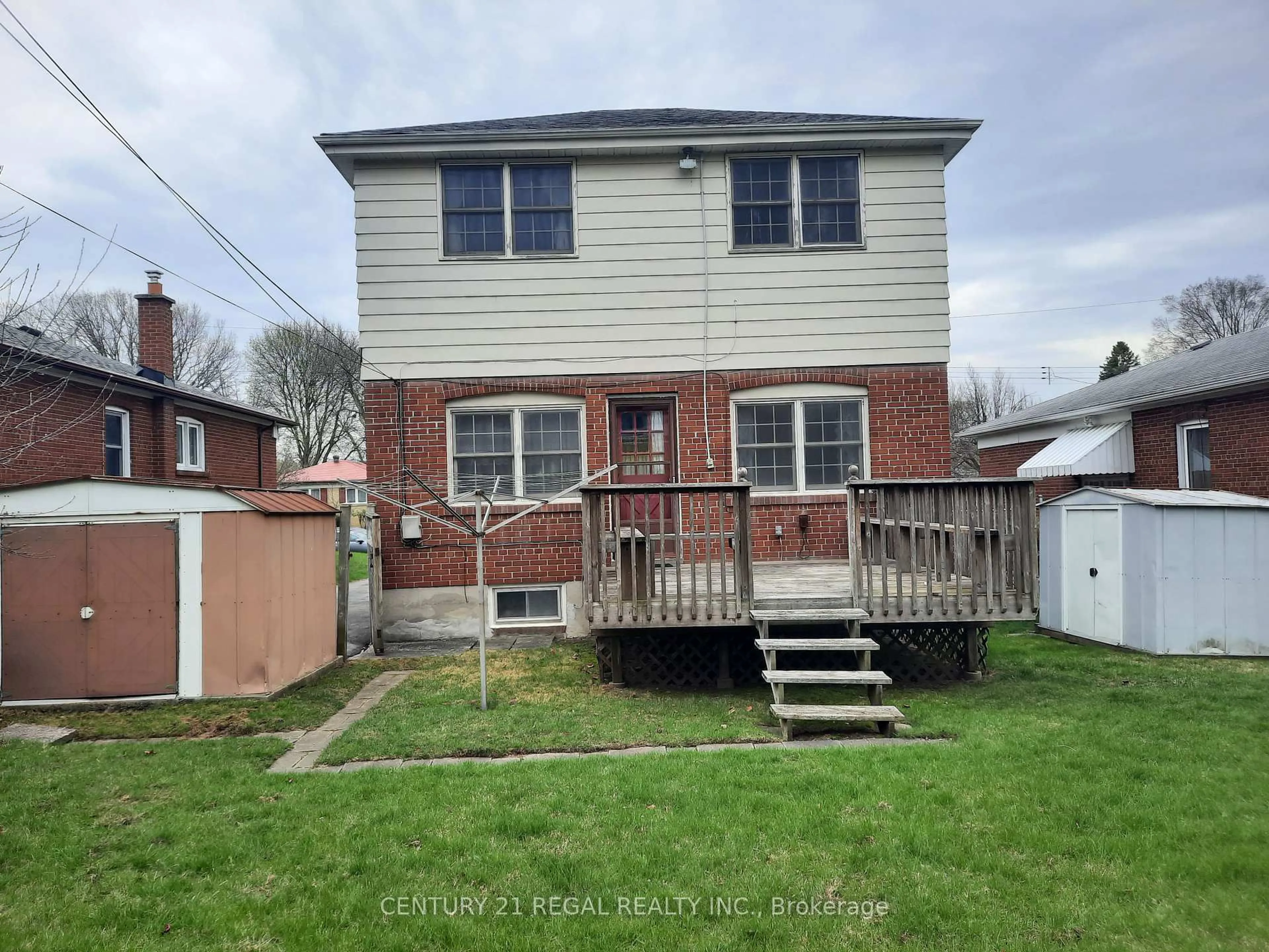 A pic from outside/outdoor area/front of a property/back of a property/a pic from drone, street for 68 Blakemanor Blvd, Toronto Ontario M1J 2W5