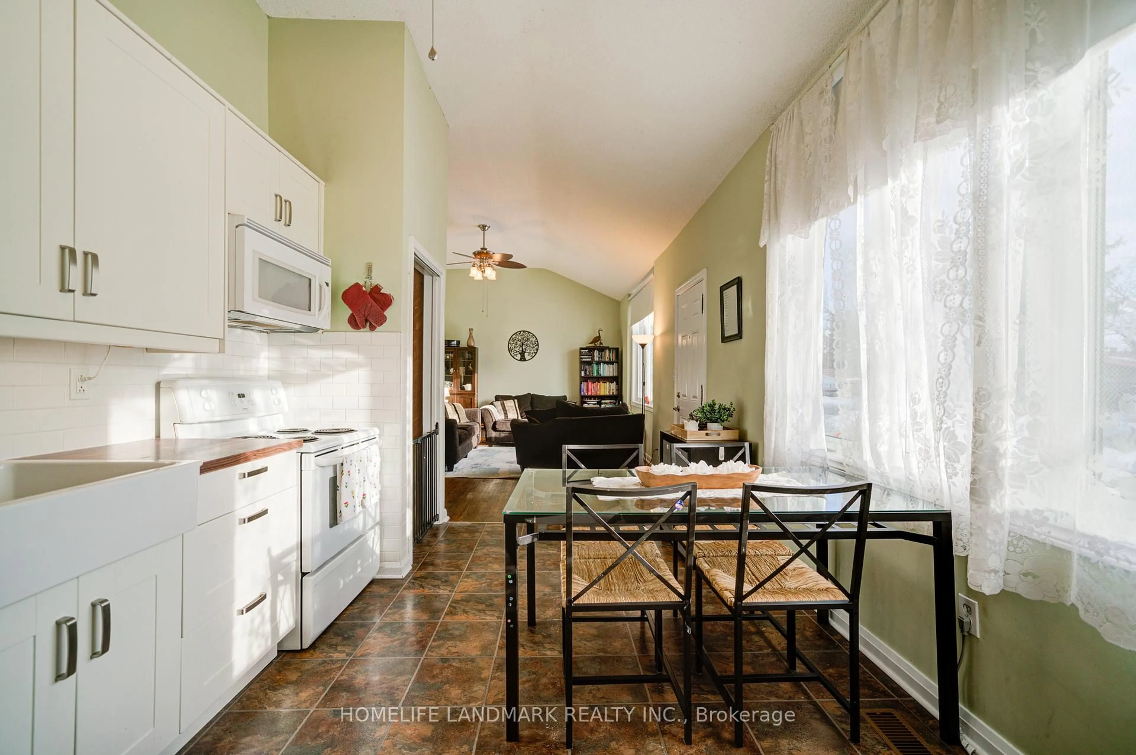 Unknown for 35 Benshire Dr, Toronto Ontario M1H 1M3