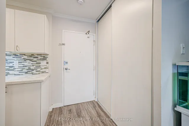 Additional property image - 100 Mornelle Crt Unit 1078