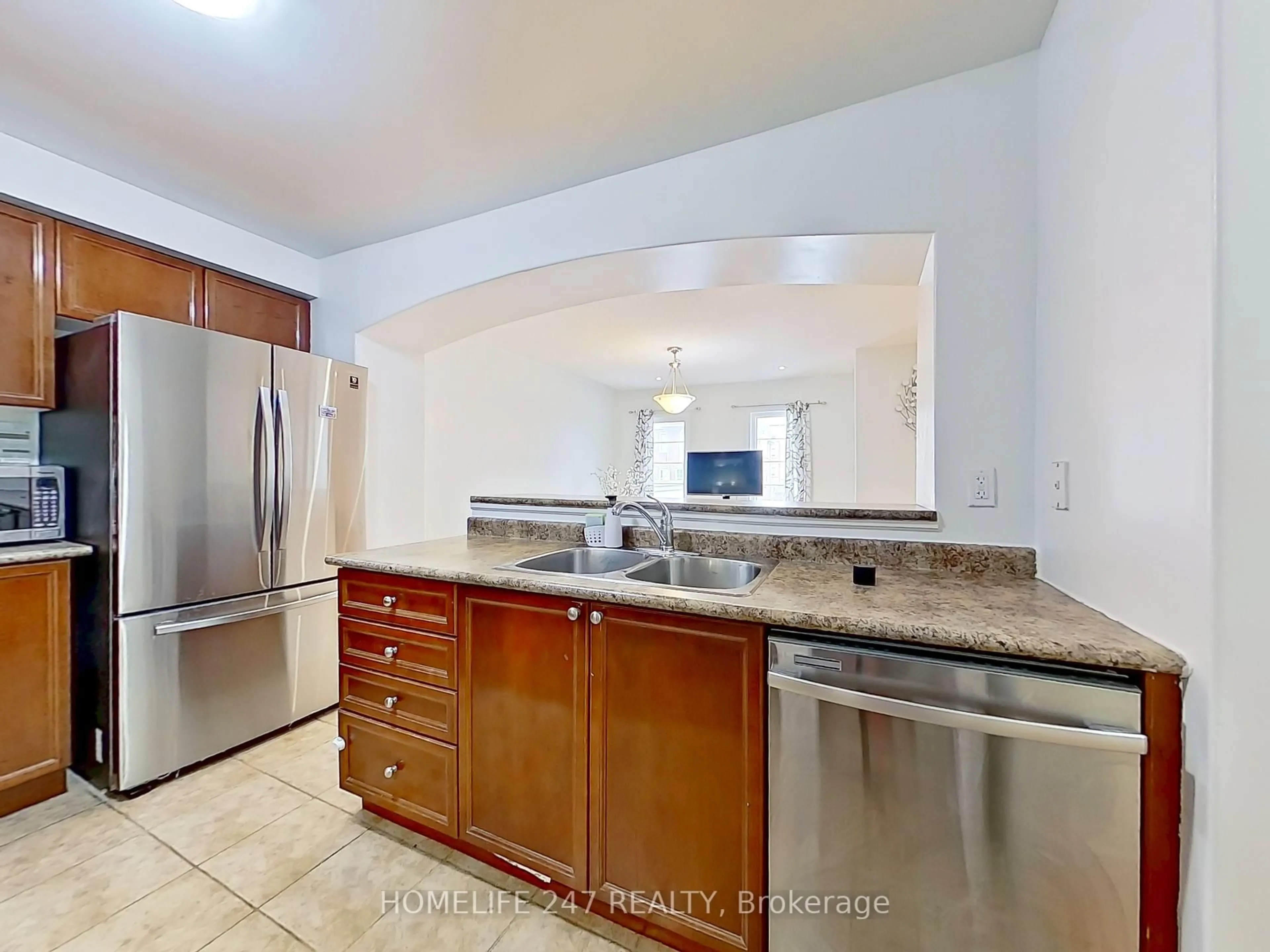 Standard kitchen, ceramic/tile floor for 63 Mendelssohn St, Toronto Ontario M1L 0B8