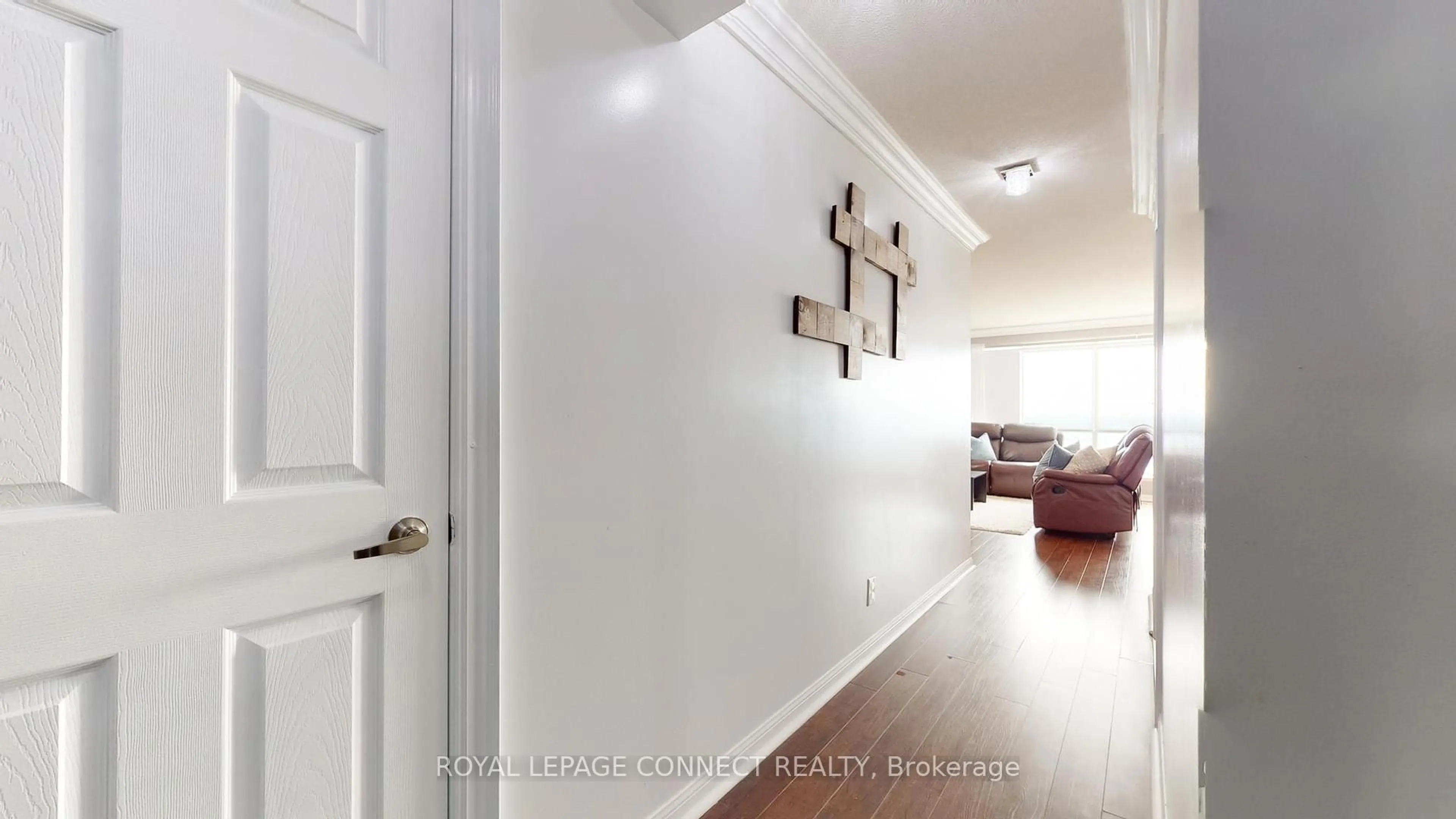 Indoor entryway for 18 Lee Centre Dr #1506, Toronto Ontario M1H 3H5