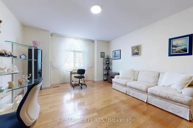 Additional property image - 84 Piperbrook Cres