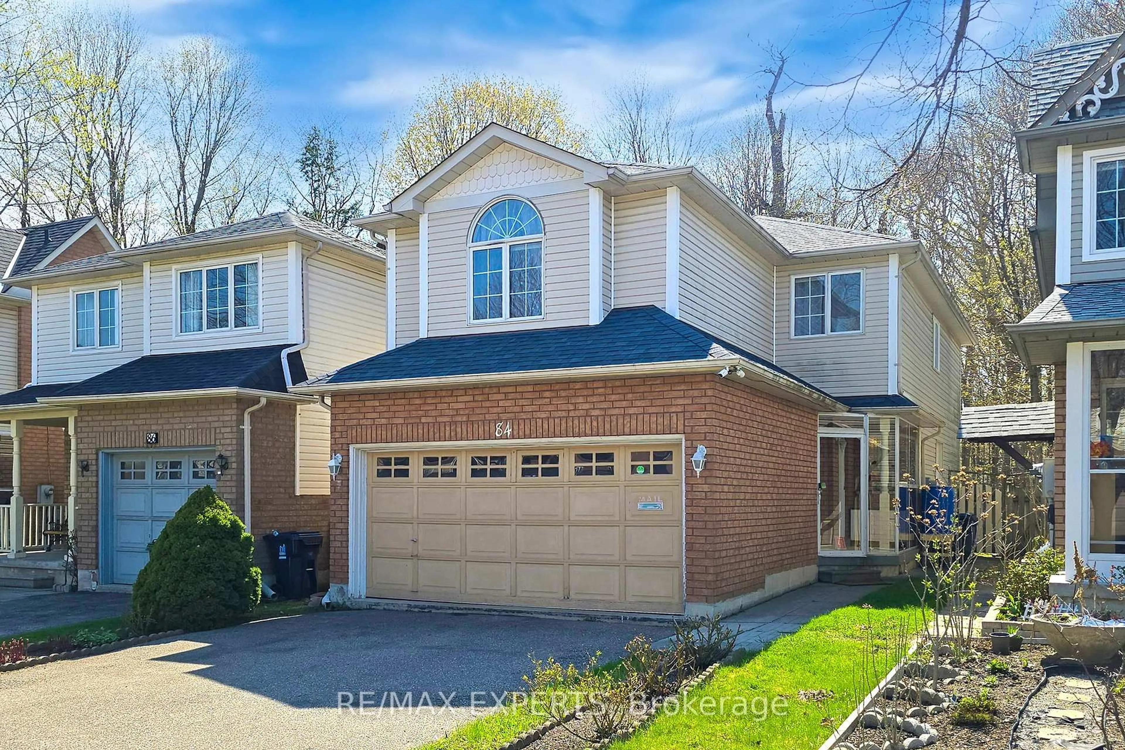 Home with brick exterior material, street for 84 Piperbrook Cres, Toronto Ontario M1E 5G9