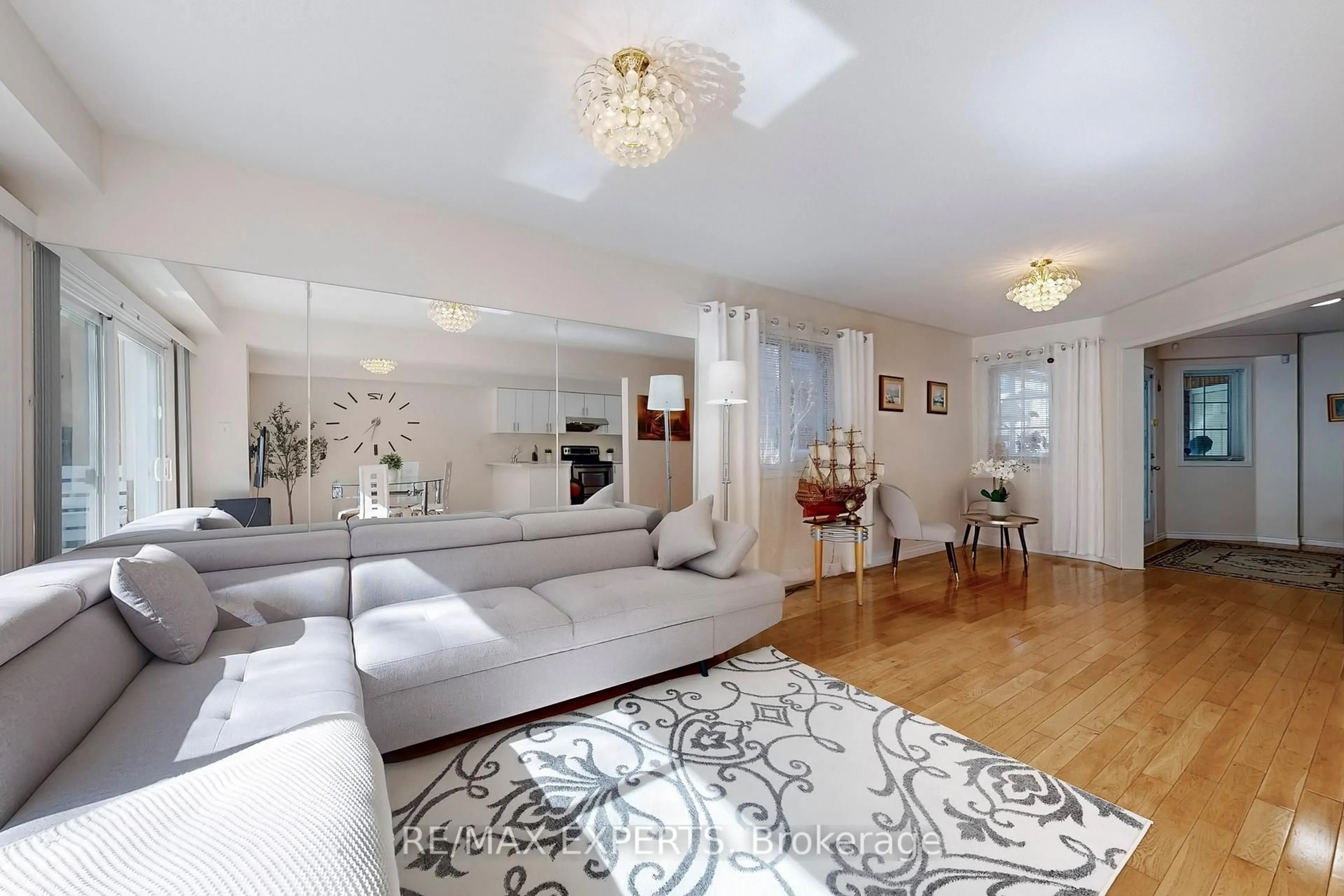 Living room with furniture, unknown for 84 Piperbrook Cres, Toronto Ontario M1E 5G9