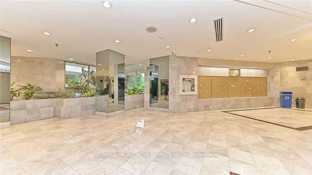 Additional property image - 3233 Eglinton Ave Unit 402