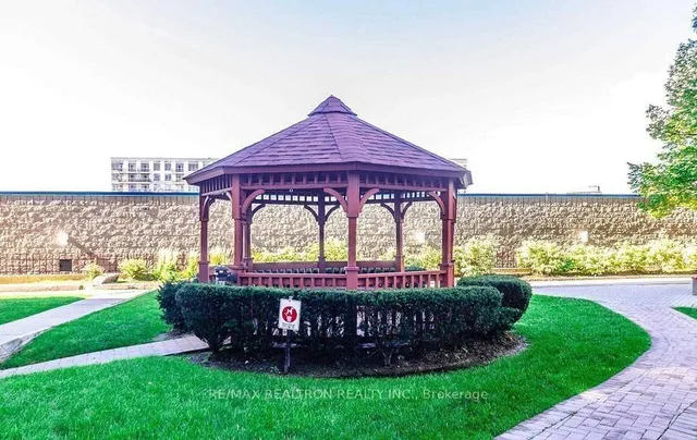 Additional property image - 3233 Eglinton Ave Unit 402