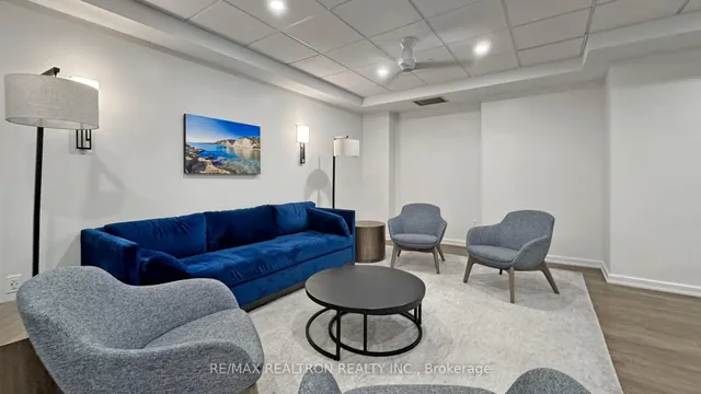 Additional property image - 3233 Eglinton Ave Unit 402