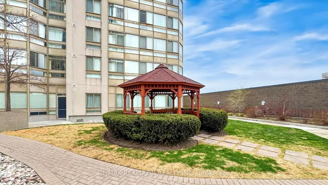 Additional property image - 3233 Eglinton Ave Unit 402