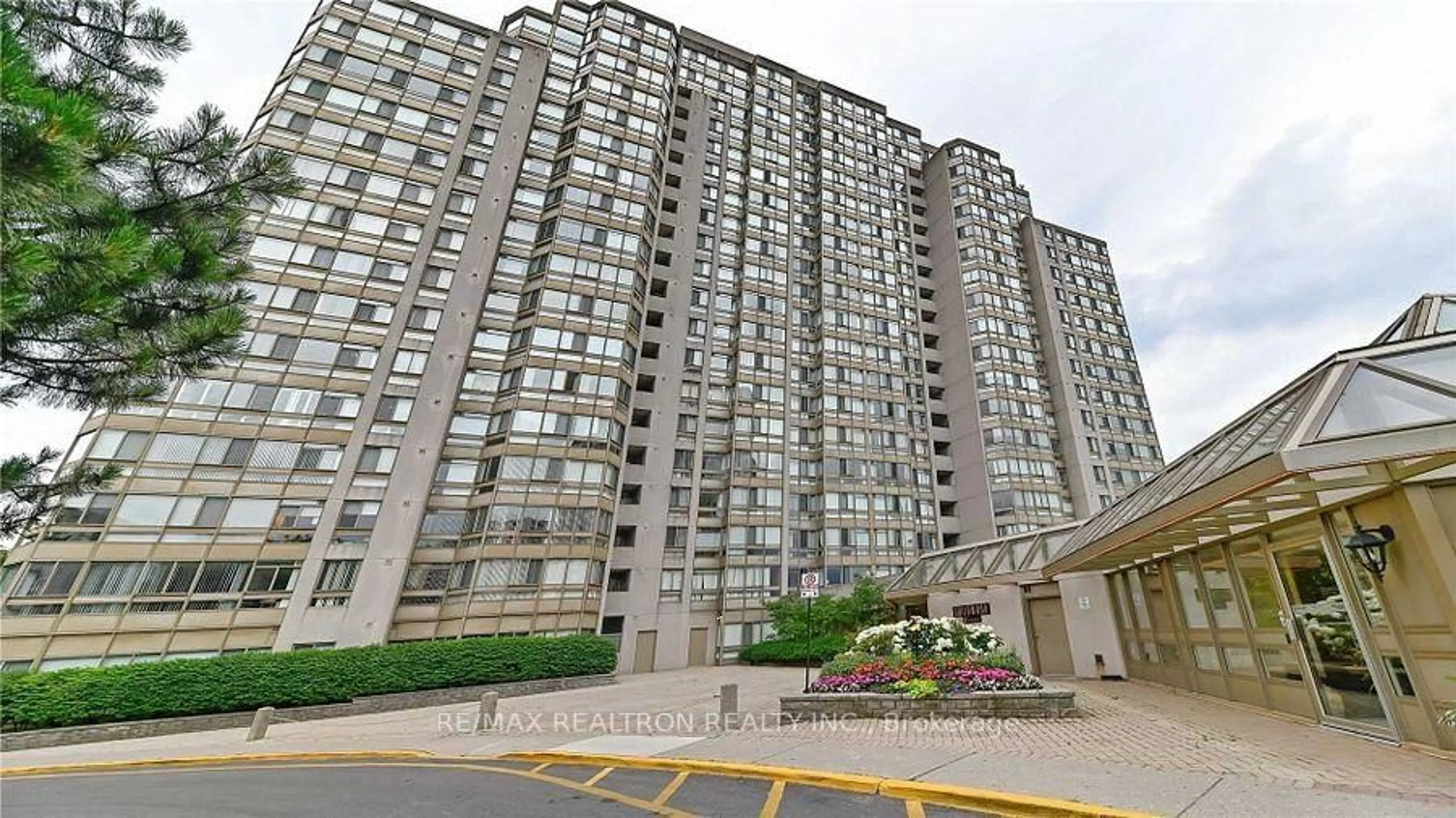 Unknown for 3233 Eglinton Ave #402, Toronto Ontario M1J 3N6