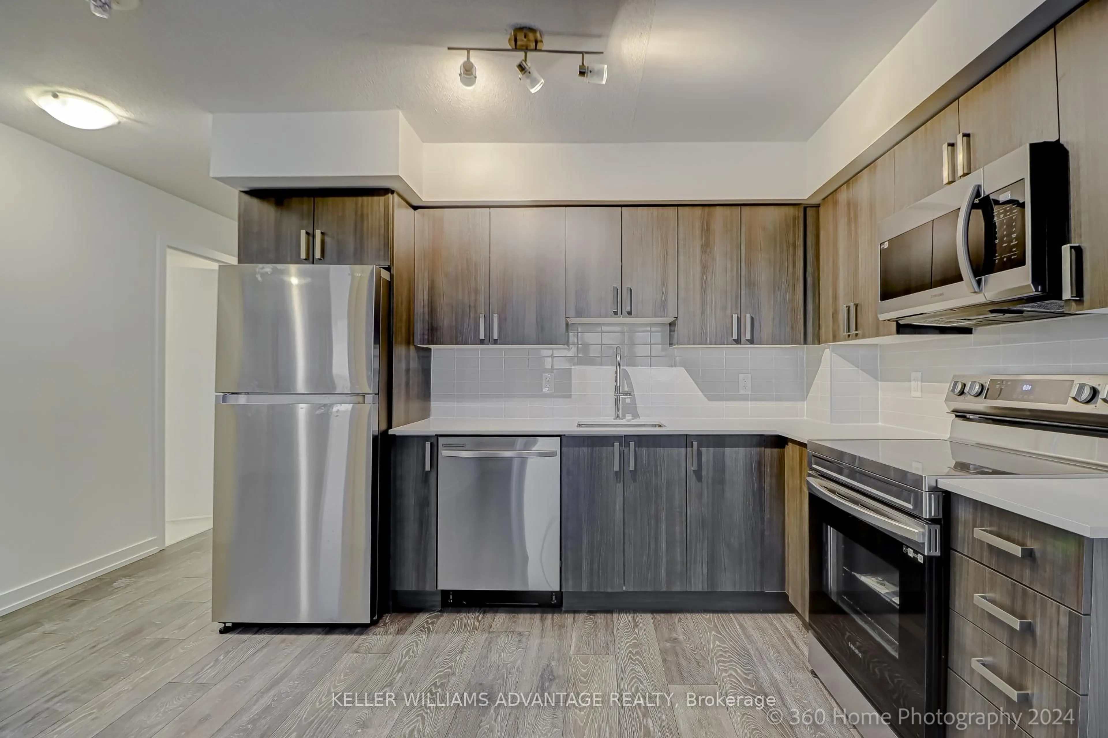 Standard kitchen, unknown for 1455 Celebration Dr #1311, Pickering Ontario L1W 1L8