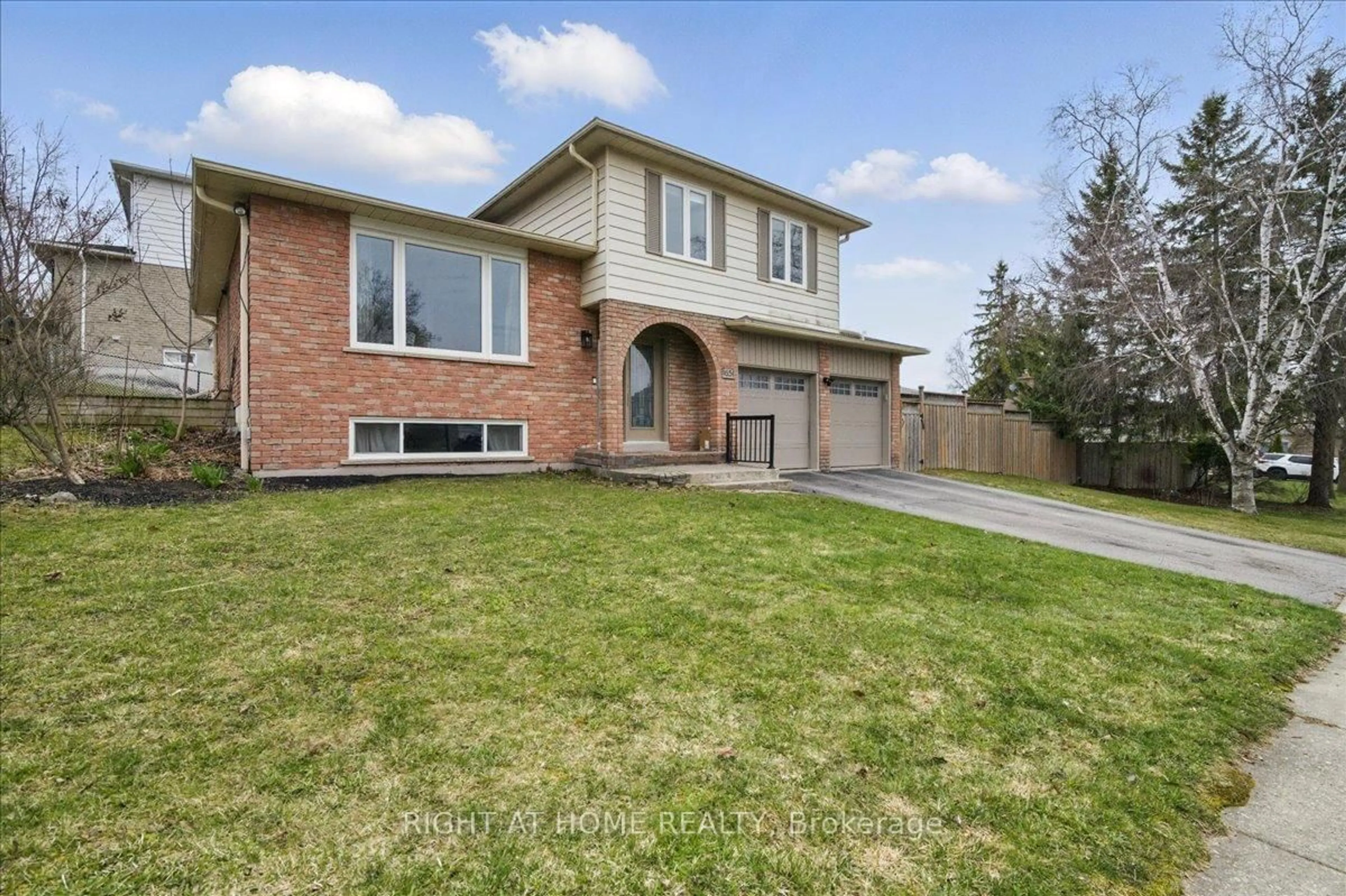 Home with brick exterior material, street for 65 Heath Cres, Scugog Ontario L9L 1K9