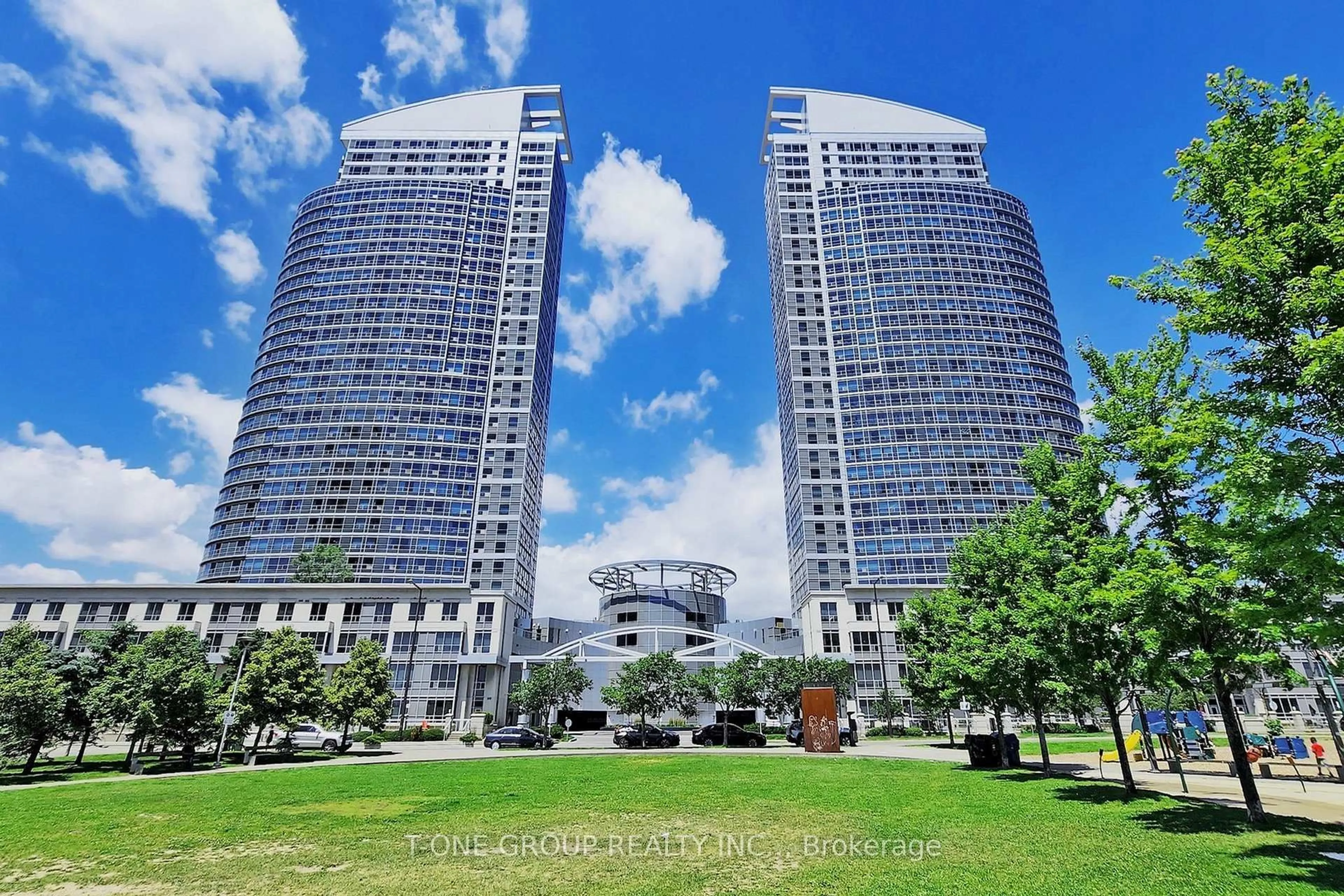 Unknown for 36 LEE CENTRE Dr #2311, Toronto Ontario M1H 3K2