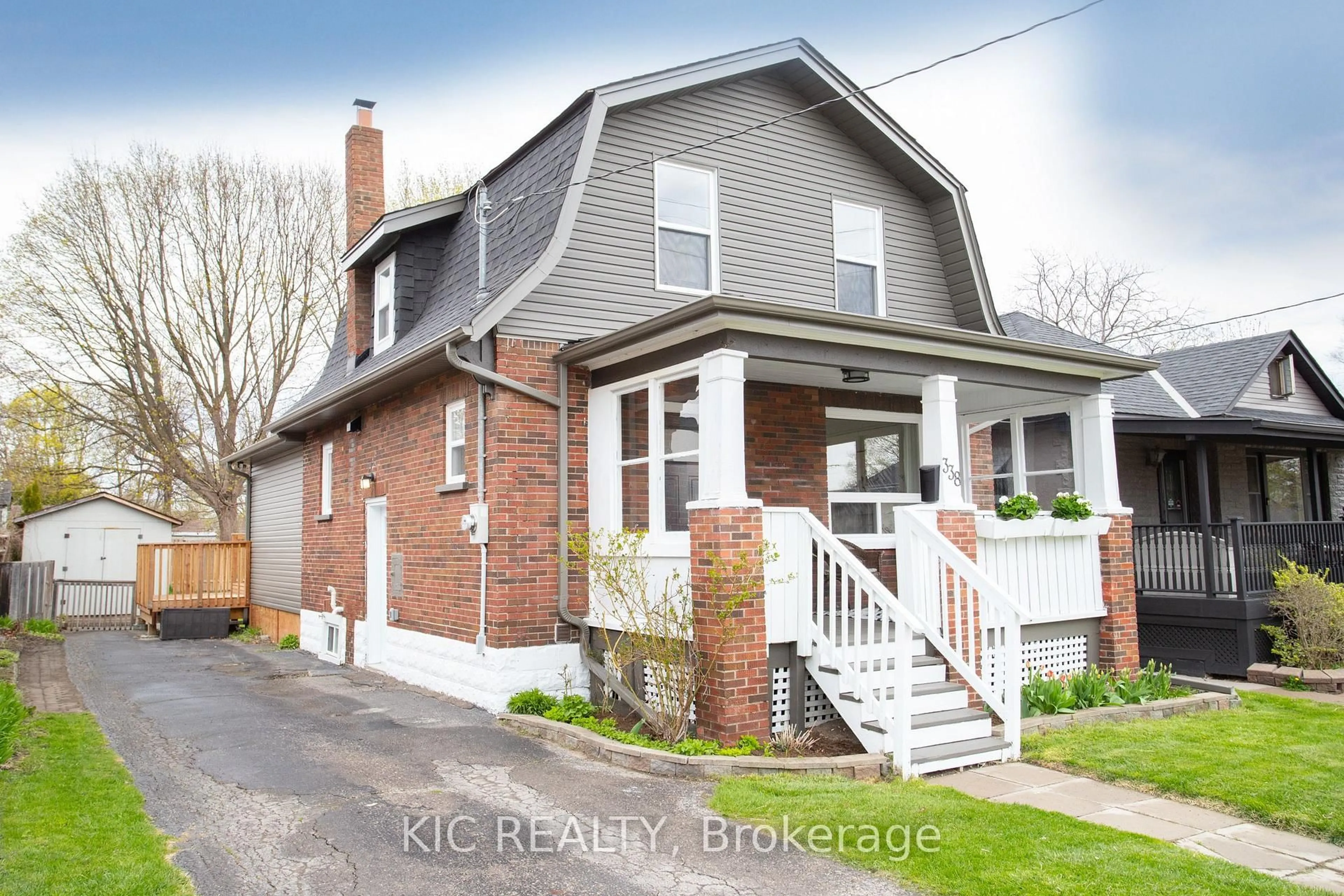 Home with brick exterior material, street for 338 Colborne St, Oshawa Ontario L1G 1M8
