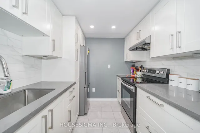 Additional property image - 121 Ling Rd Unit 904