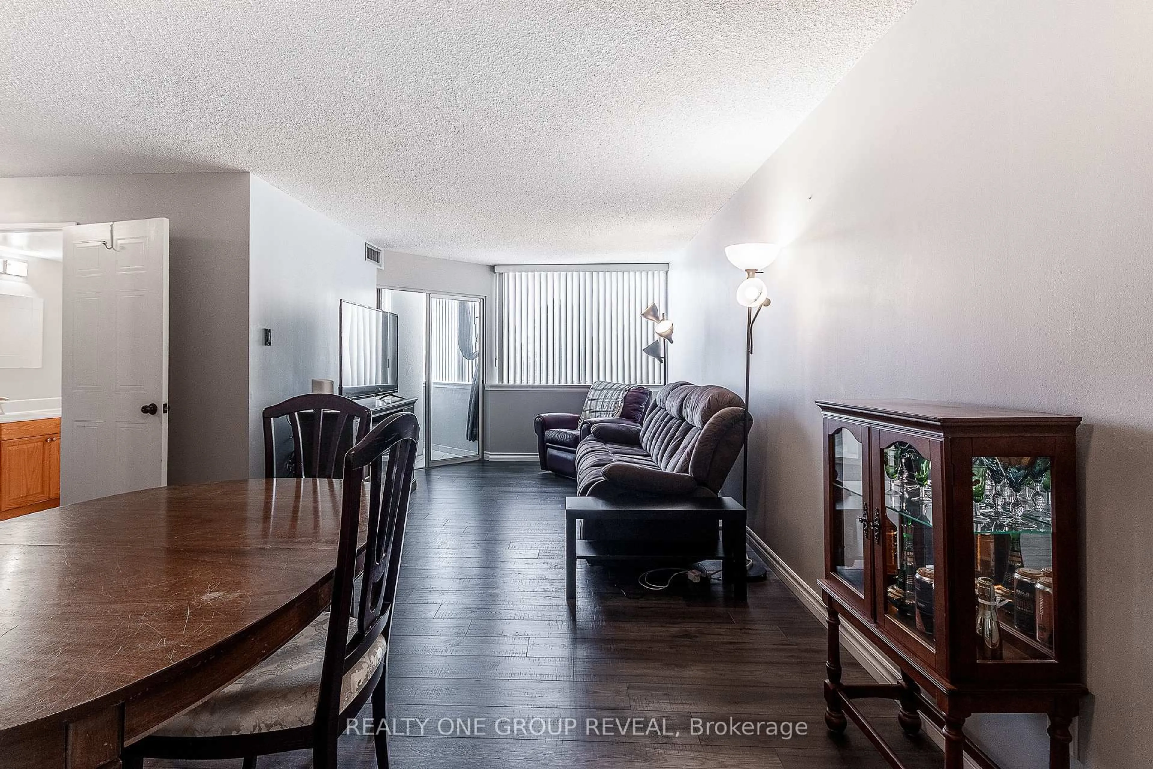 Living room with furniture, unknown for 11753 Sheppard Ave #314, Toronto Ontario M1B 5M3