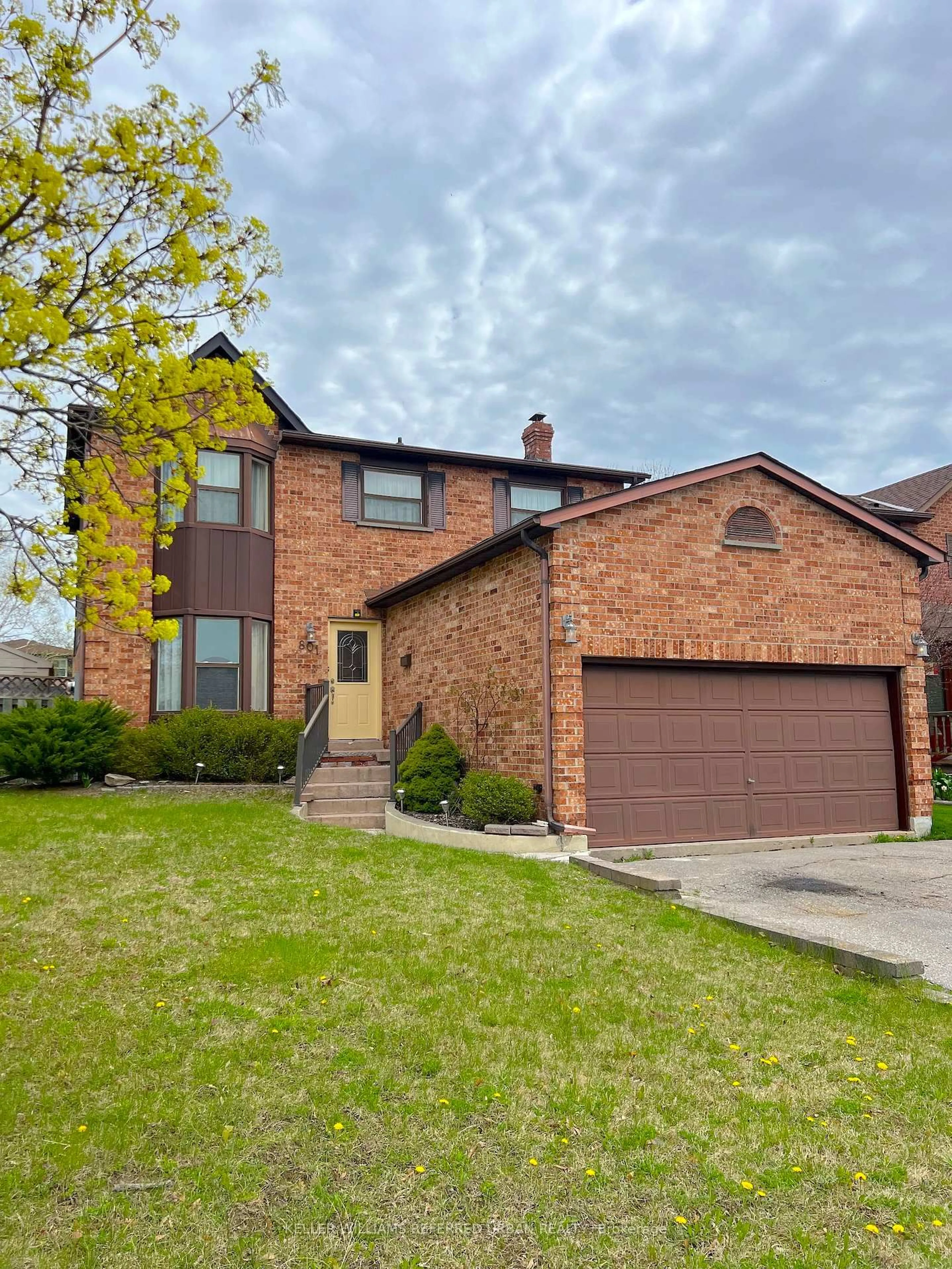 Home with brick exterior material, street for 801 Lavis St, Oshawa Ontario L1K 1W7