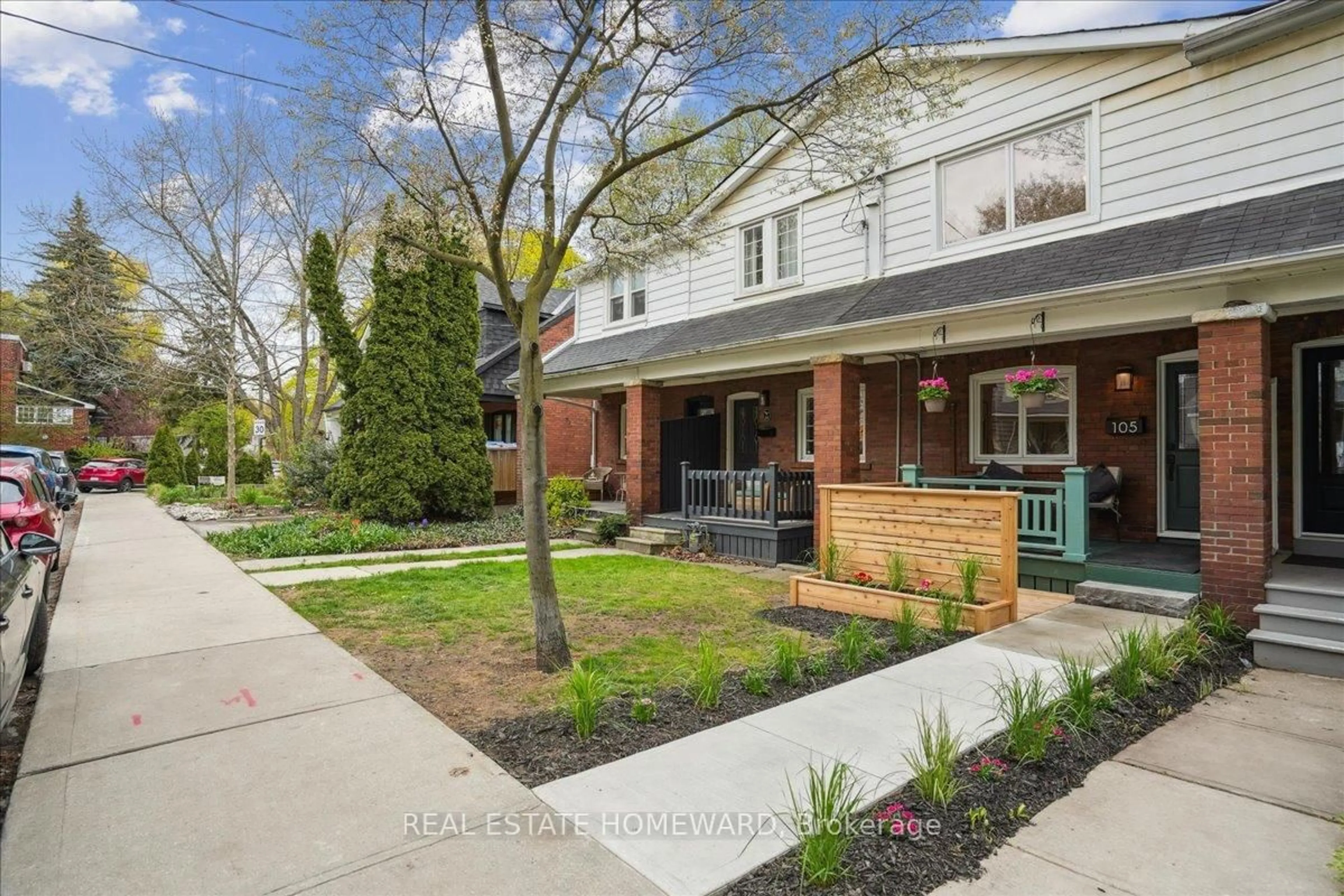 Unknown for 105 Sparkhall Ave, Toronto Ontario M4K 1G7