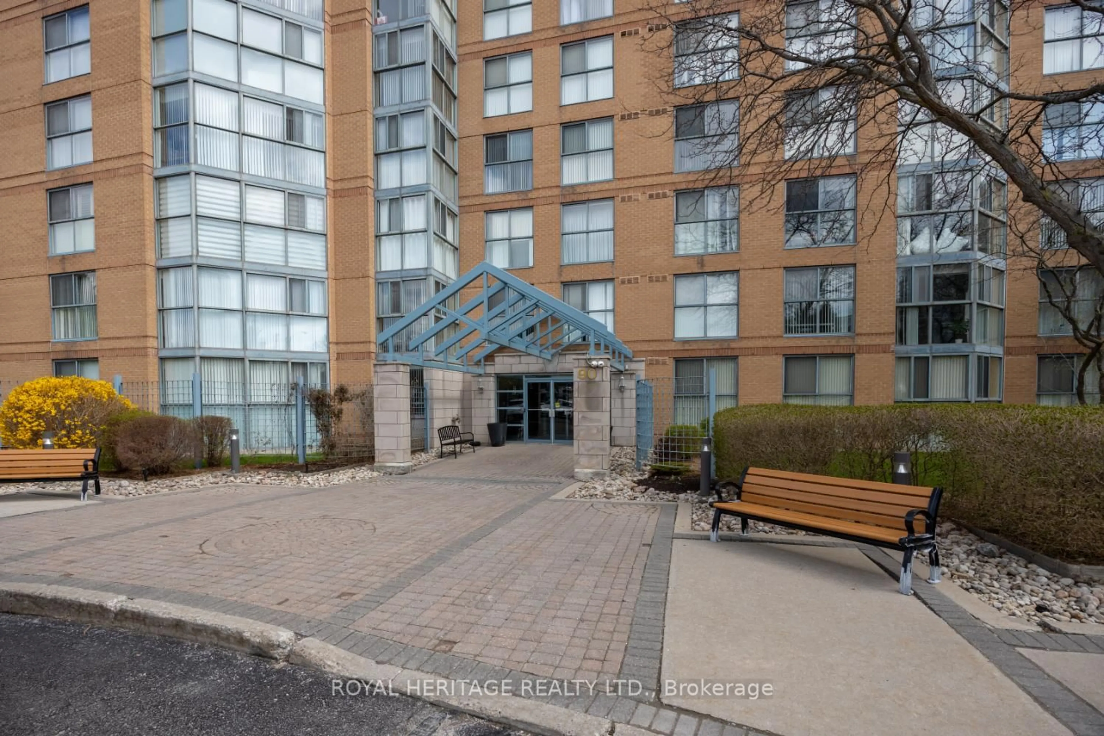 Indoor foyer for 90 Dale Ave #1003, Toronto Ontario M1J 3N4