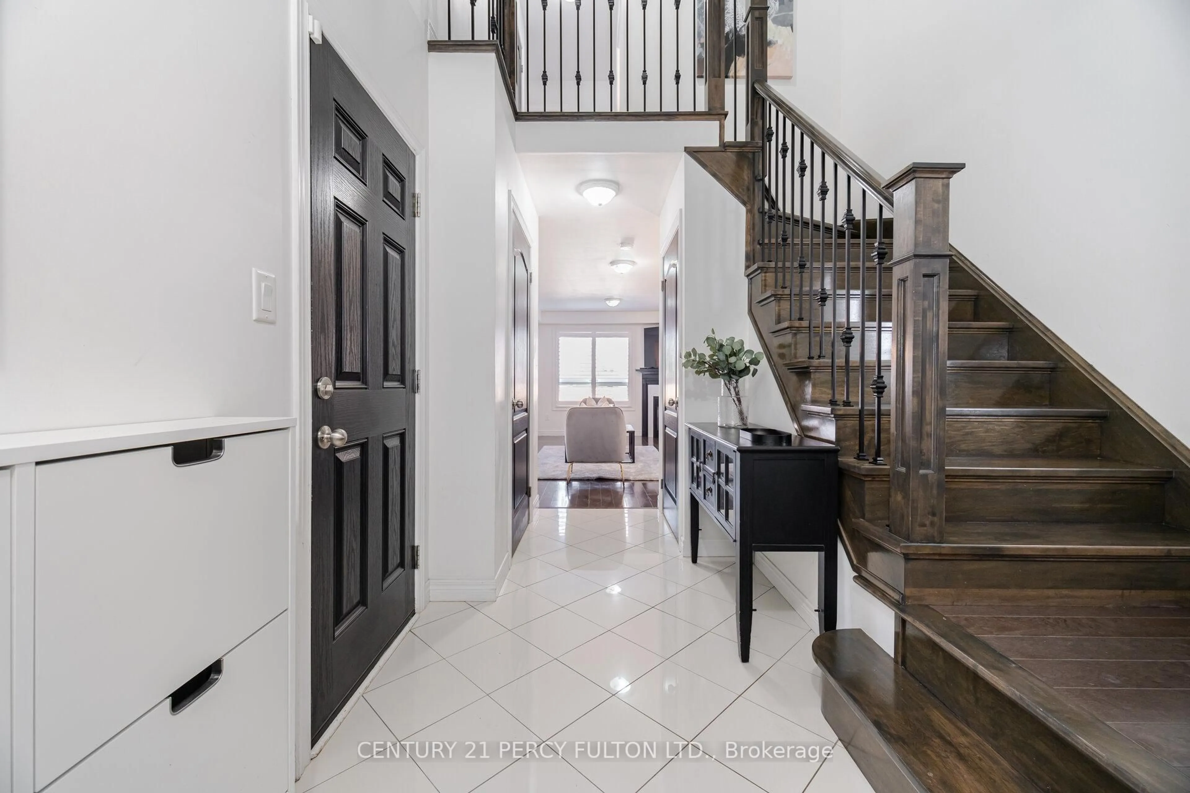 Indoor entryway for 68 Mcmann Cres, Clarington Ontario L1E 0G1