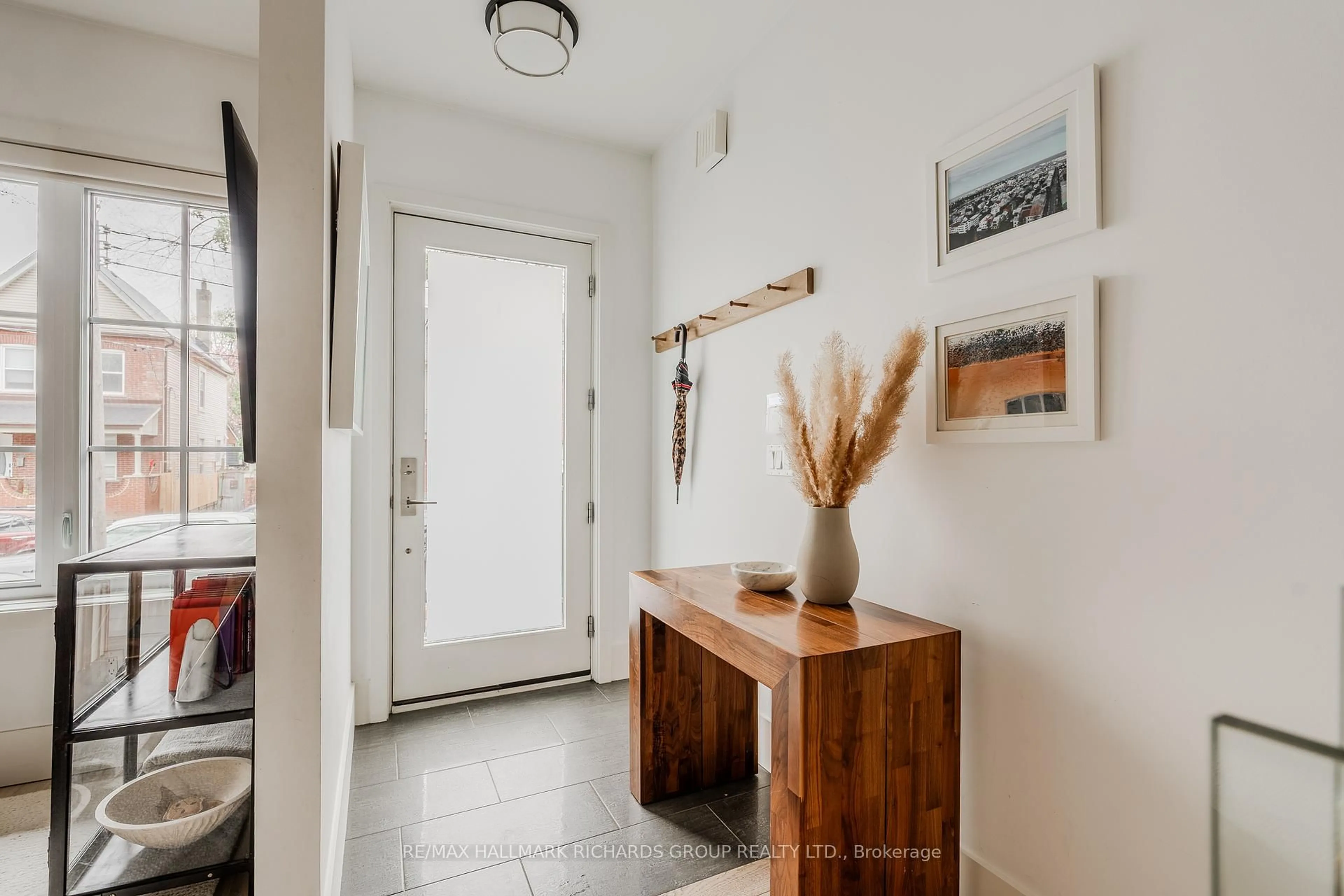 Indoor entryway for 60 Brooklyn Ave, Toronto Ontario M4M 2X5