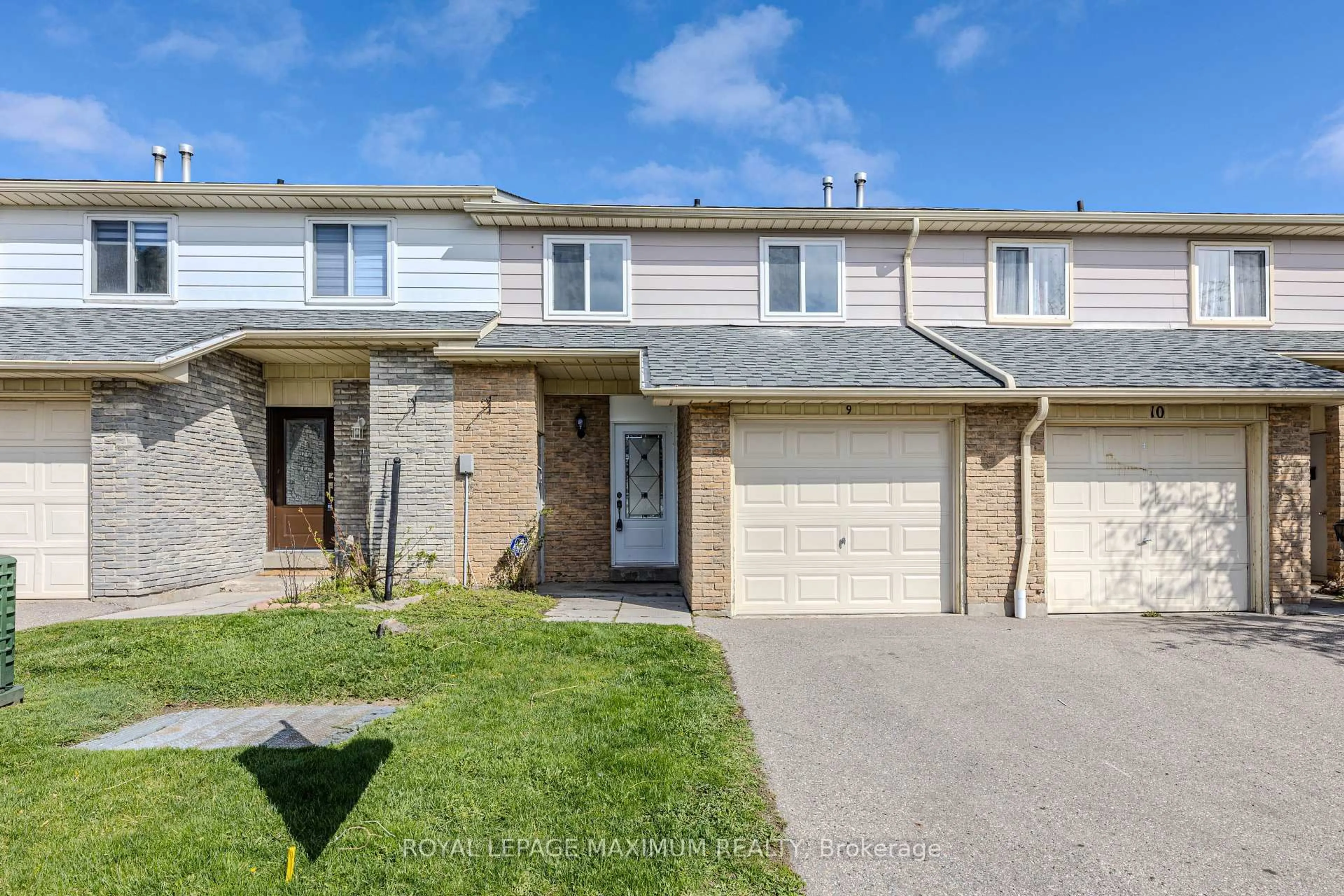 A pic from outside/outdoor area/front of a property/back of a property/a pic from drone, street for 50 Blackwell Ave #9, Toronto Ontario M1B 1K2