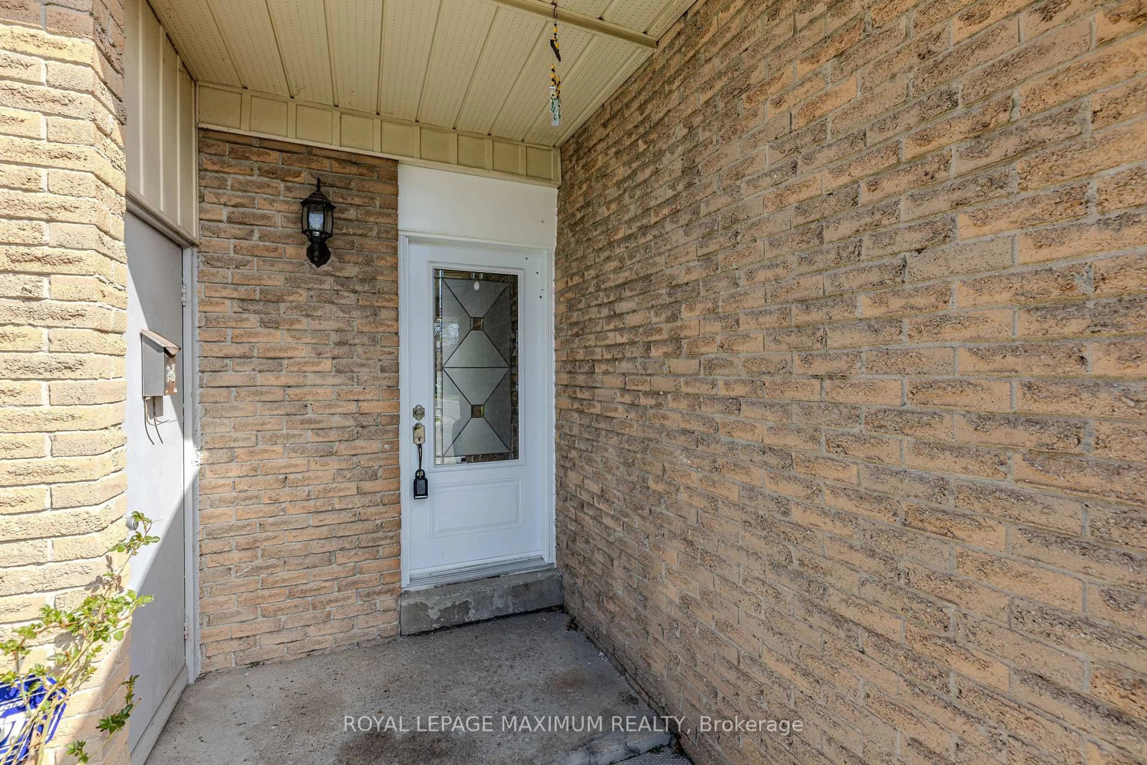 Indoor entryway for 50 Blackwell Ave #9, Toronto Ontario M1B 1K2