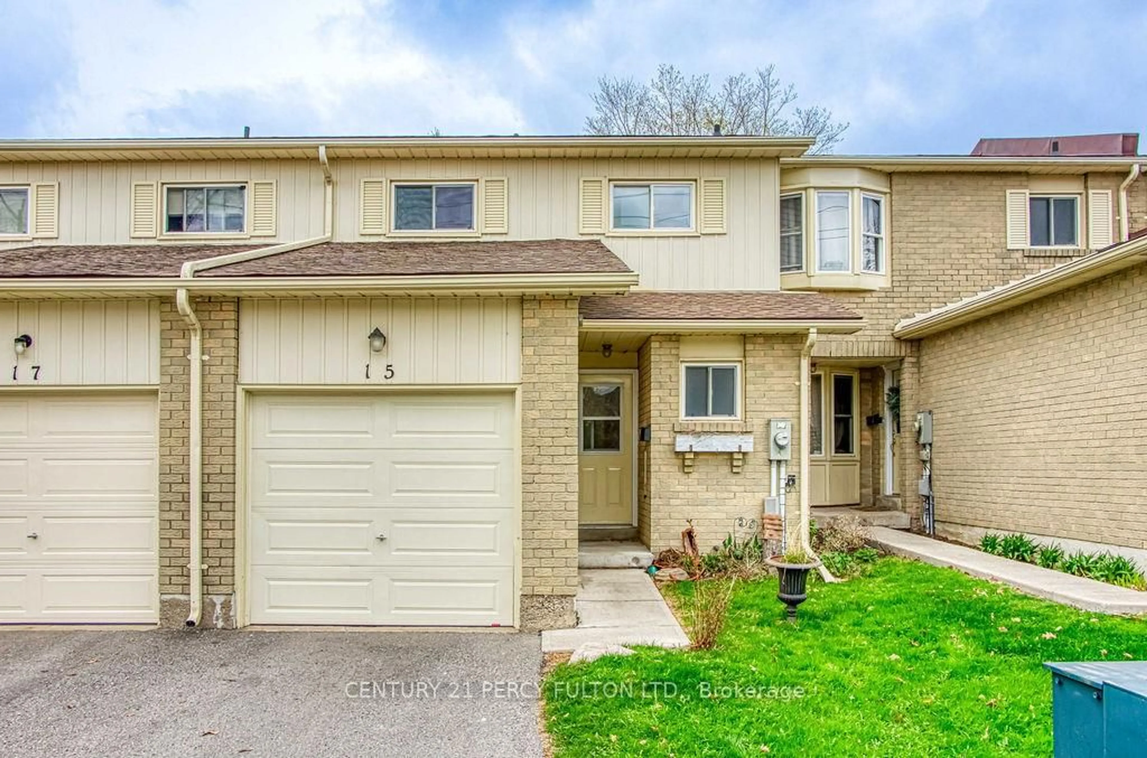 Home with brick exterior material, street for 700 Harmony Rd #15, Oshawa Ontario L1K 1S2