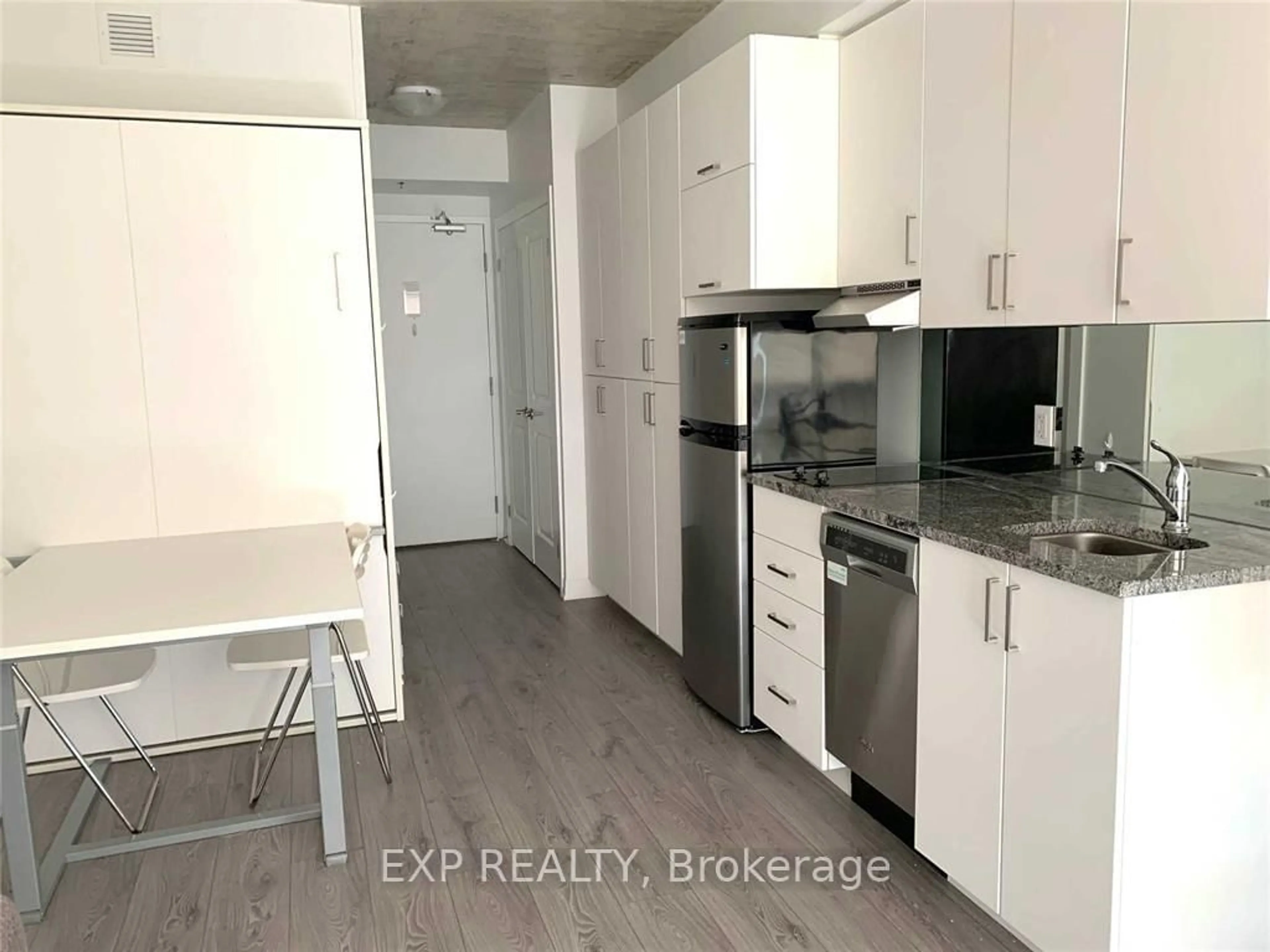 Standard kitchen, unknown for 1900 Simcoe St #739, Oshawa Ontario L1G 4Y3