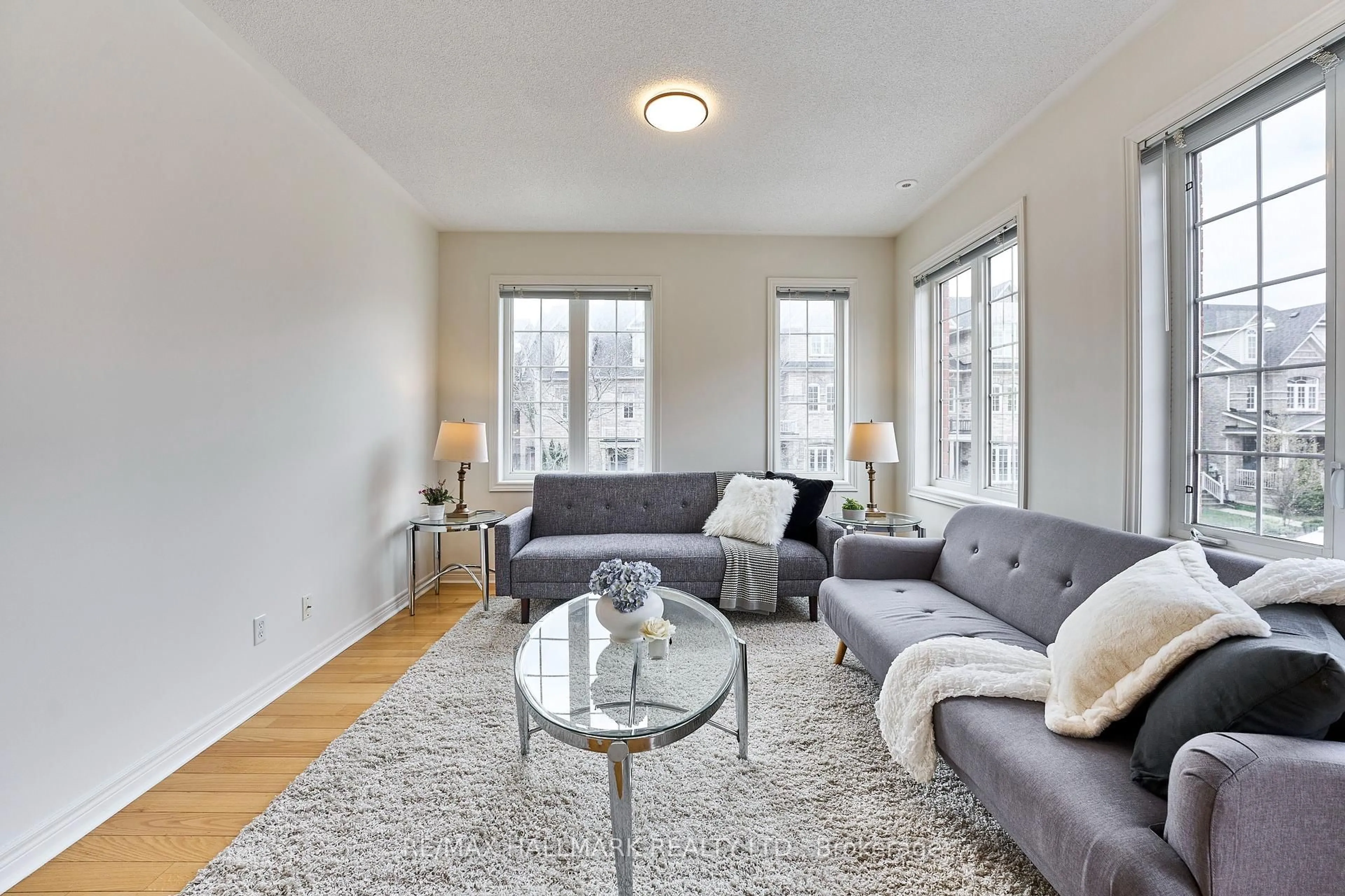 Living room with furniture, unknown for 3 Philpott Gdns #3, Toronto Ontario M4E 0A8