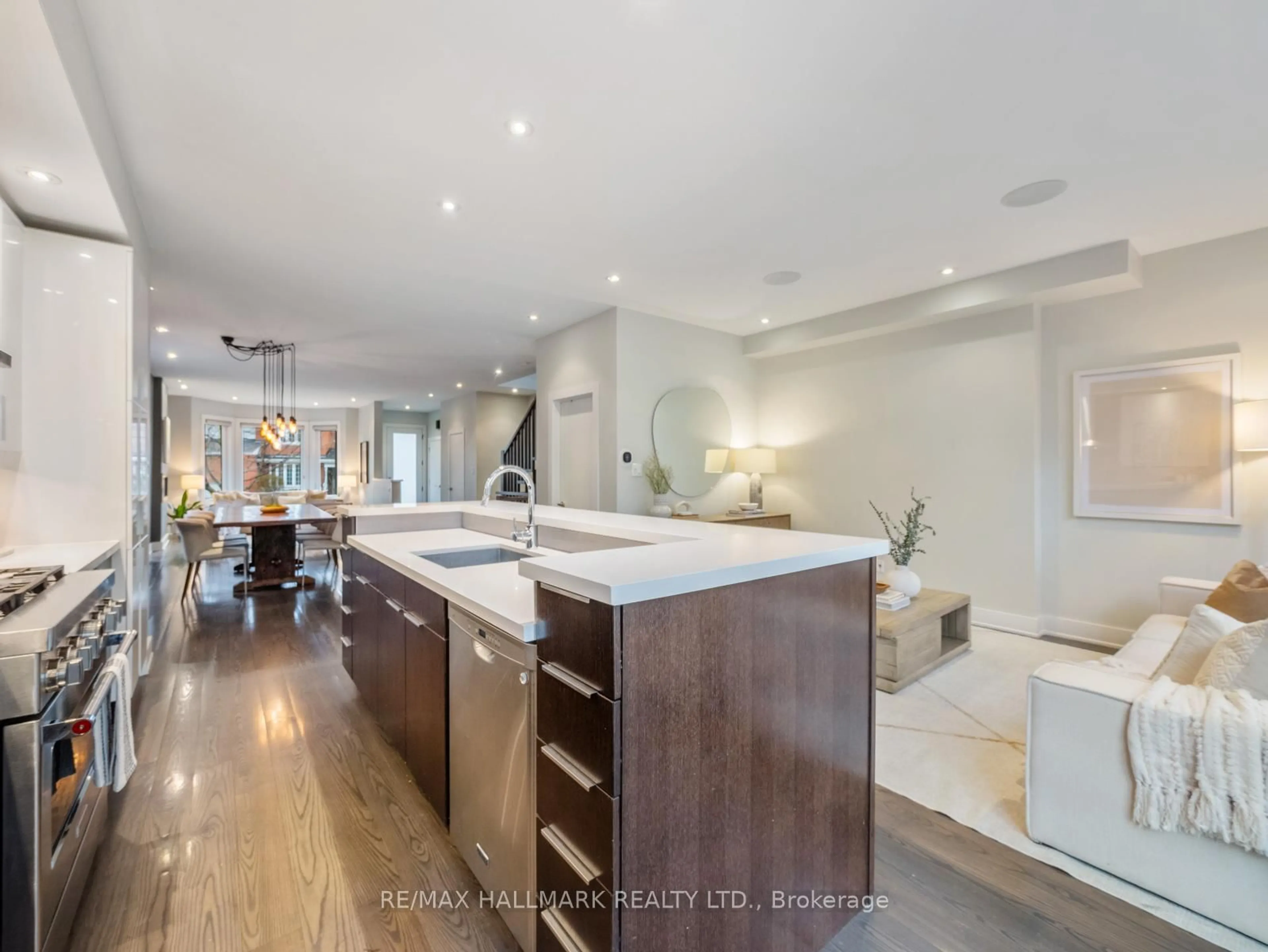 Open concept kitchen, unknown for 15 Briar Dale Blvd, Toronto Ontario M1N 1Z3