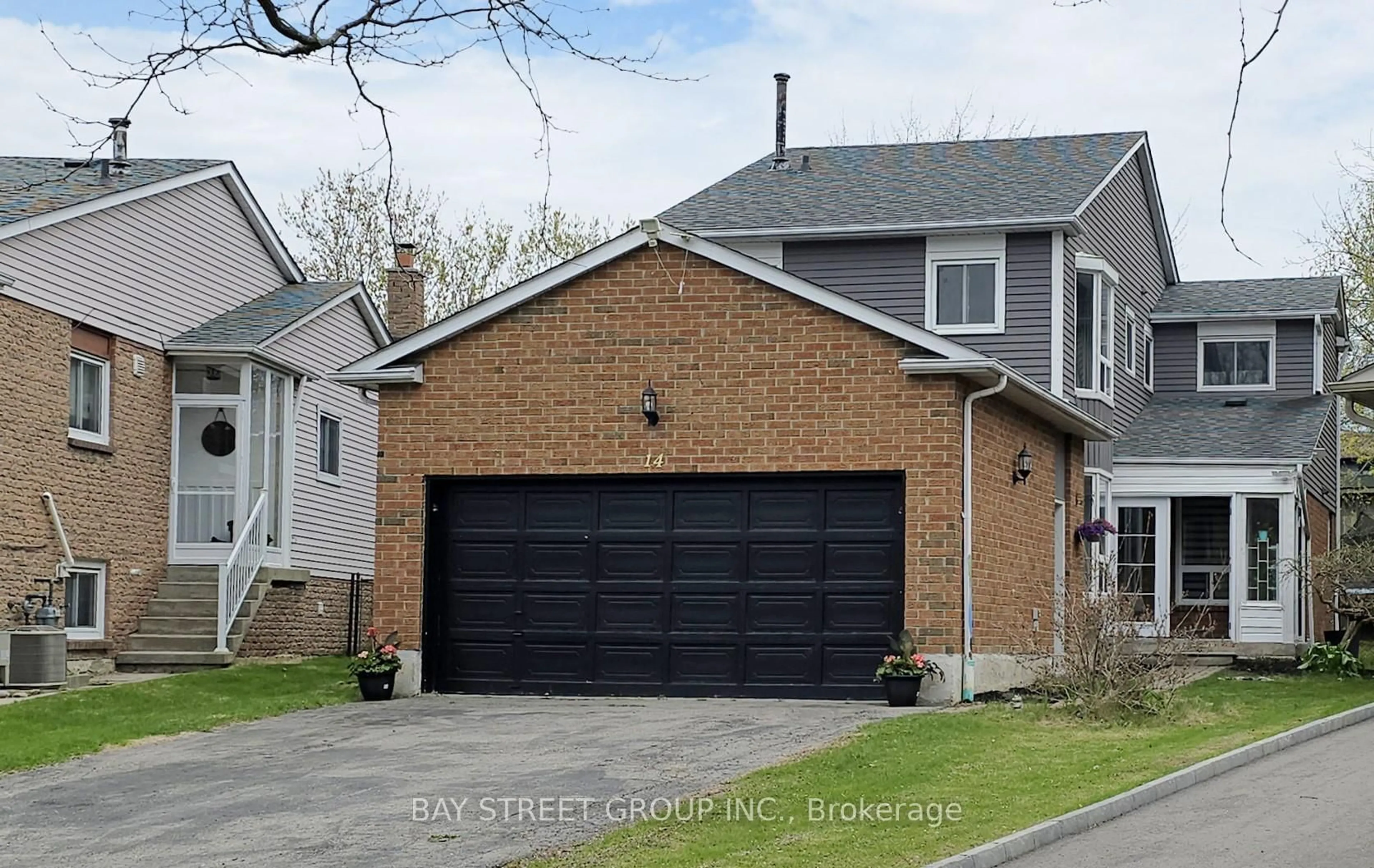 Home with brick exterior material, street for 14 Barrow Crt, Whitby Ontario L1P 1E4