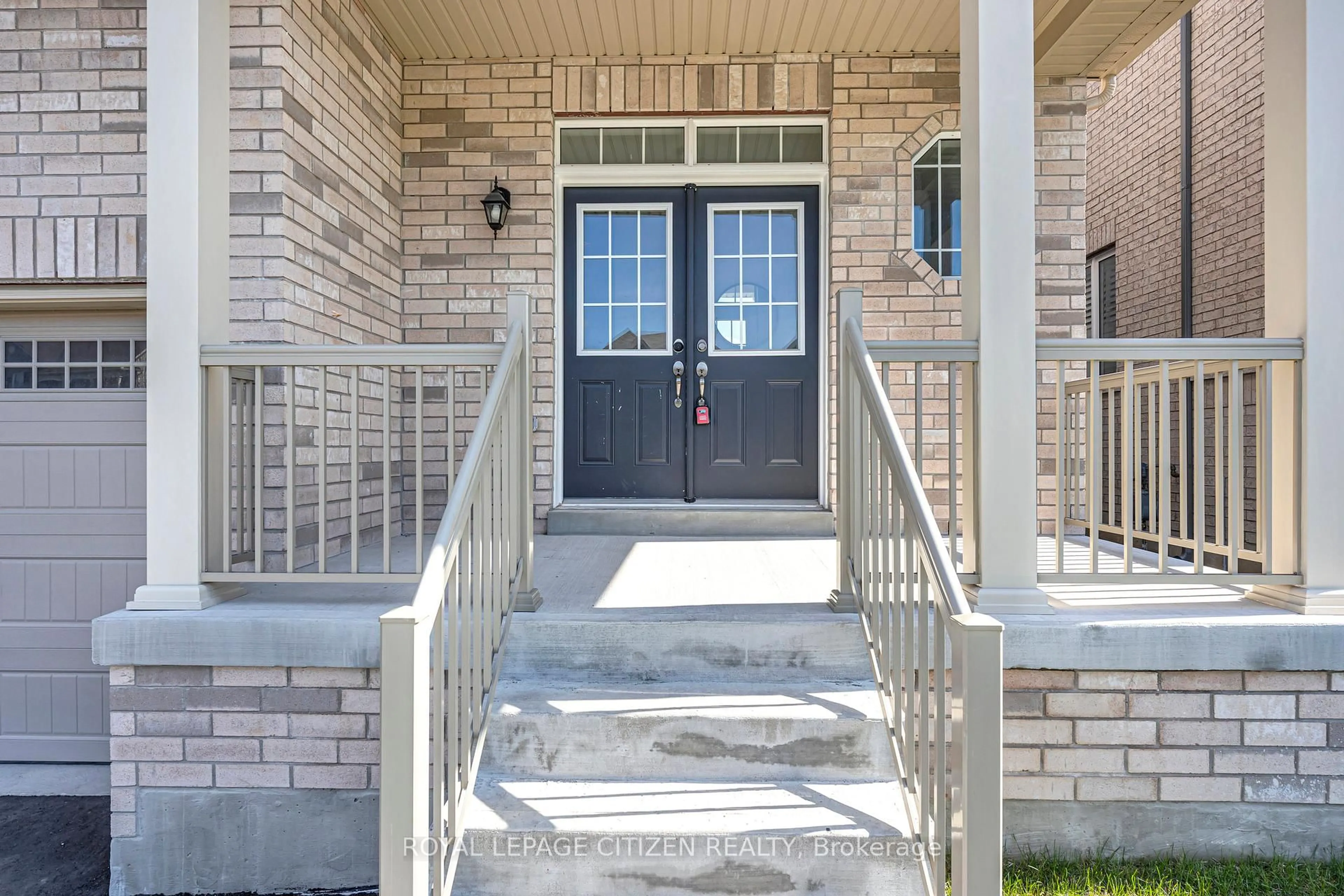 Unknown for 11 Northglen Blvd, Clarington Ontario L1C 0N7