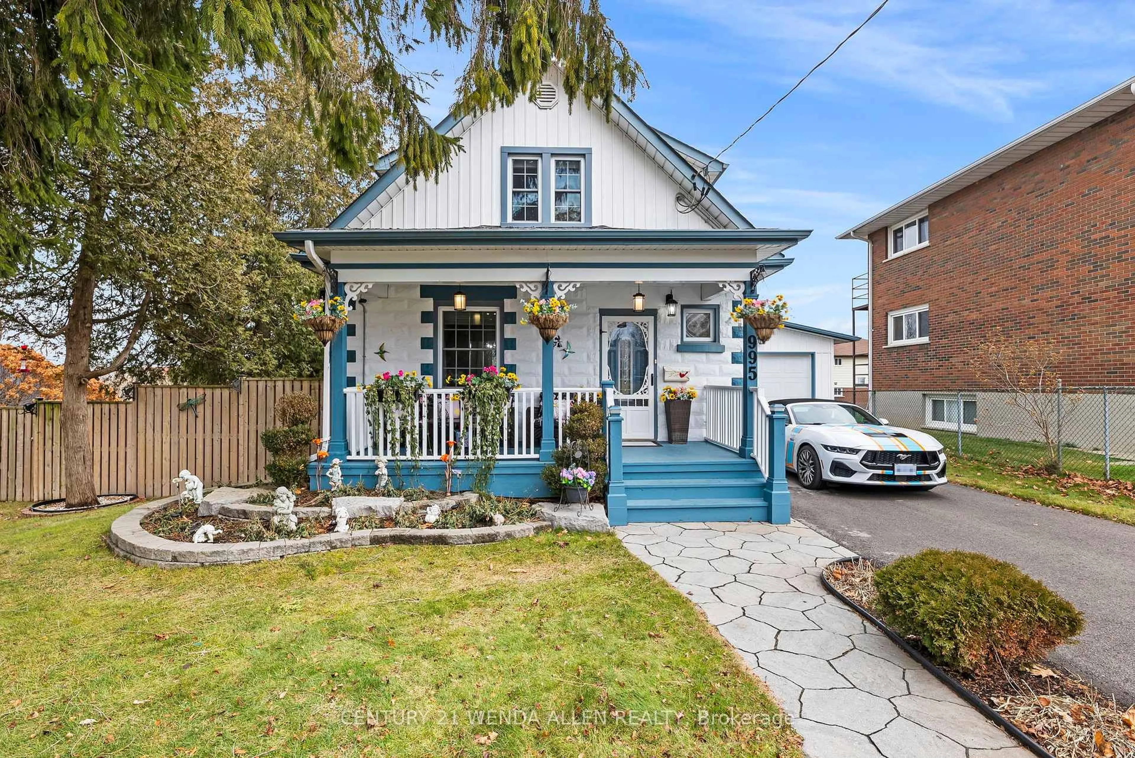 Home with brick exterior material, street for 995 Cedar St, Oshawa Ontario L1J 3R5